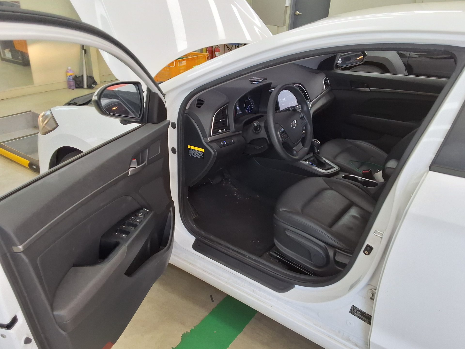 Hyundai Elantra 2018 - Image 9