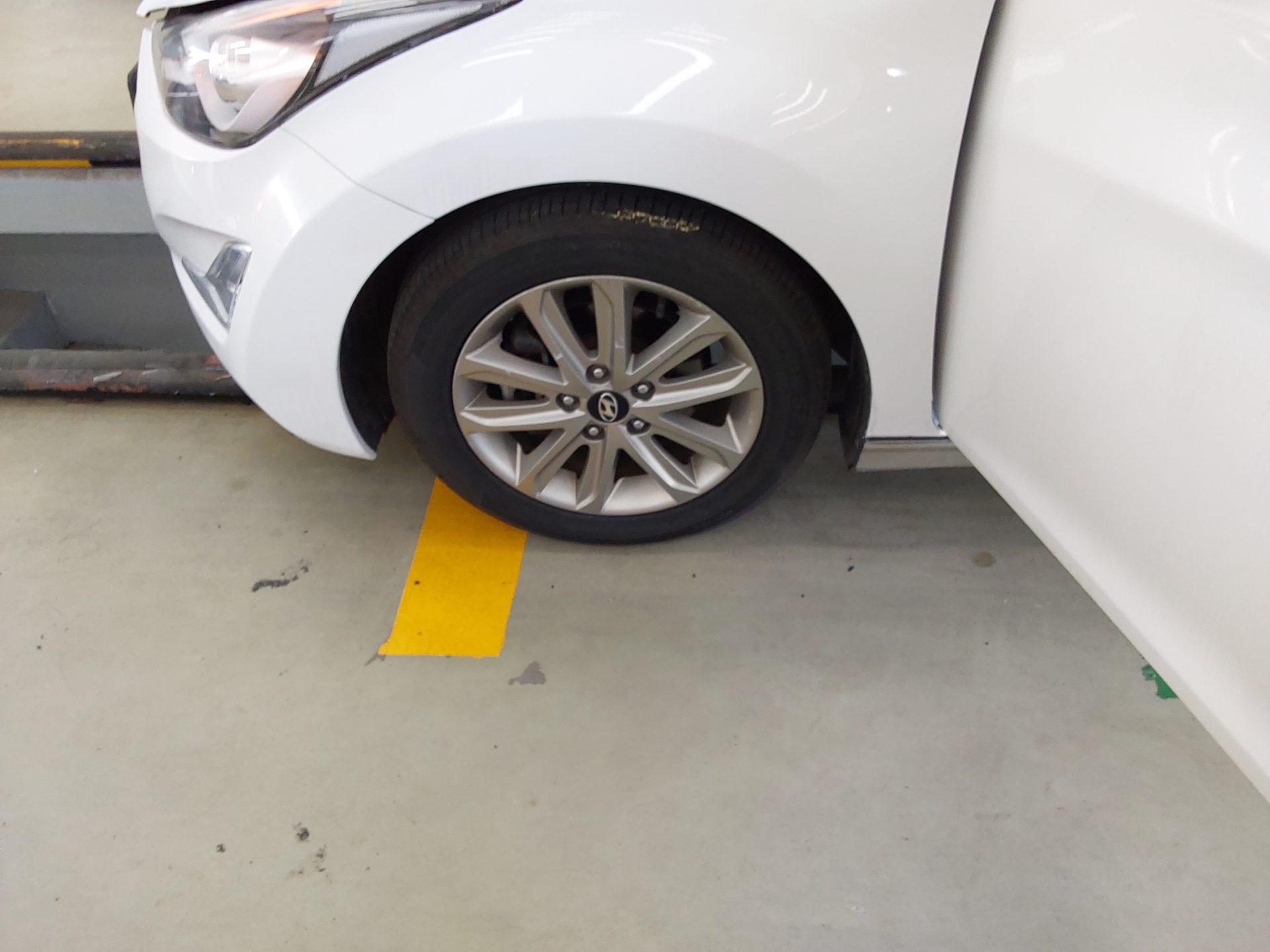 Hyundai Elantra 2014 - Image 20