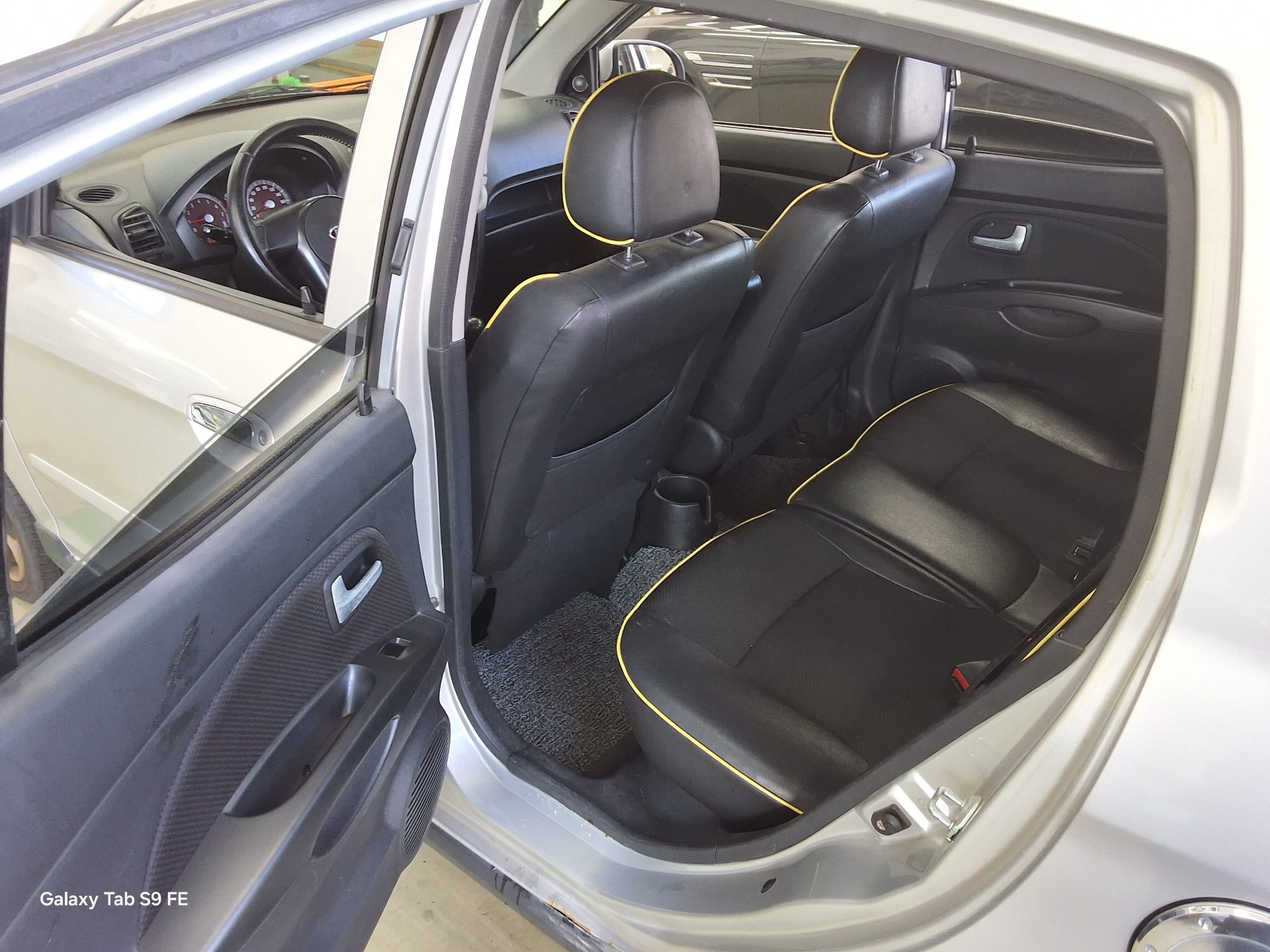Kia Morning 2011 - Image 11
