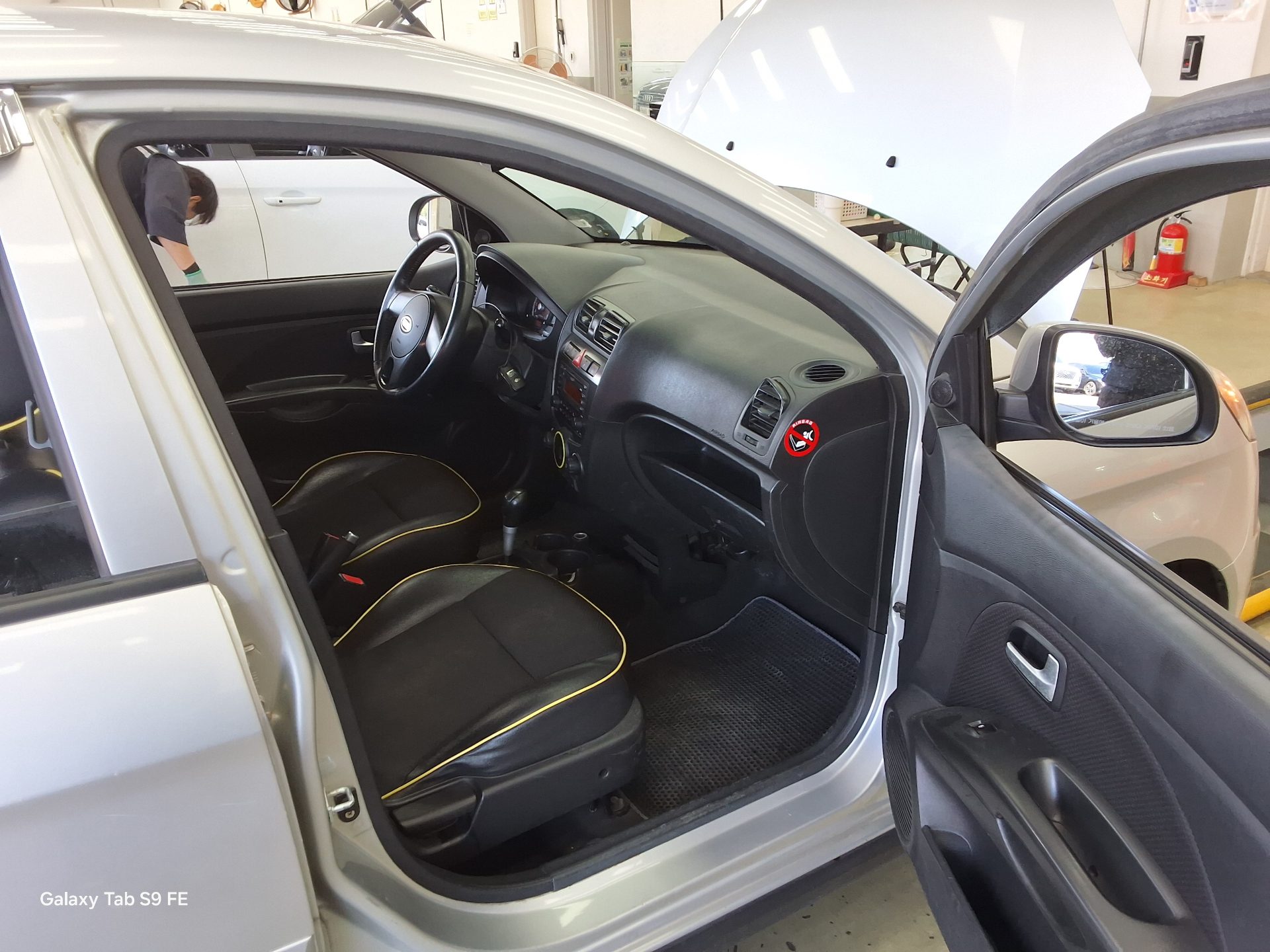 Kia Morning 2011 - Image 13