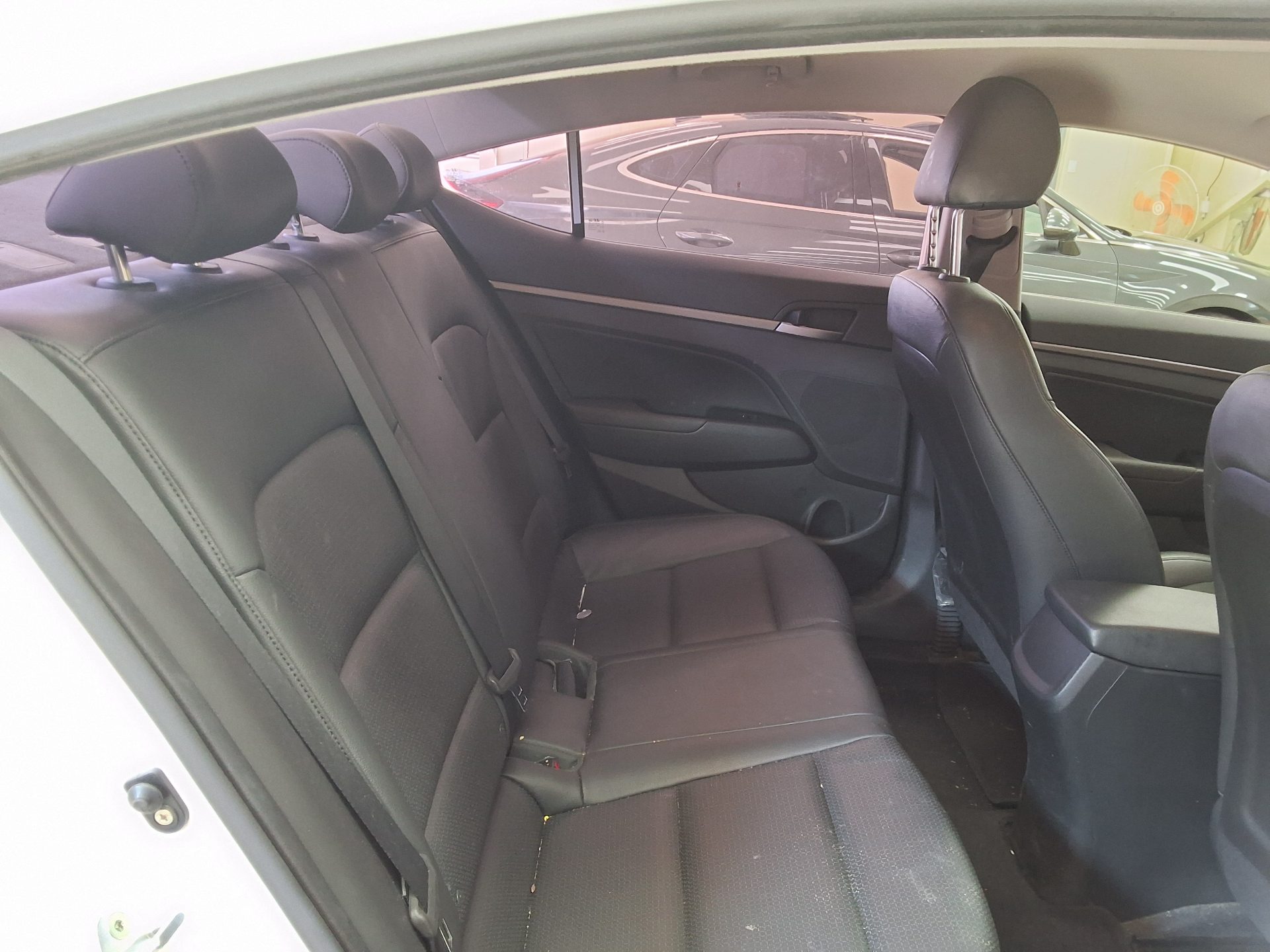 Hyundai Elantra 2018 - Image 12