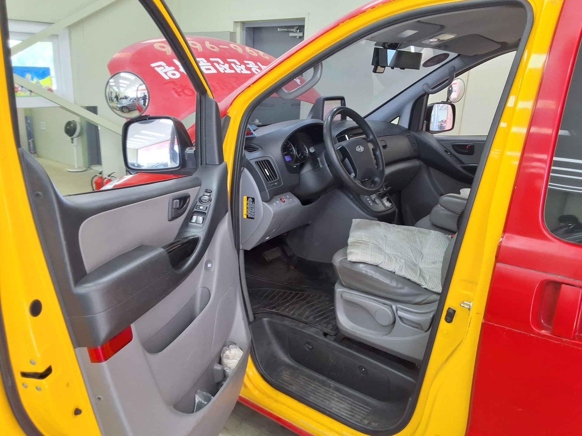 Hyundai Grand Starex 2016 - Image 9