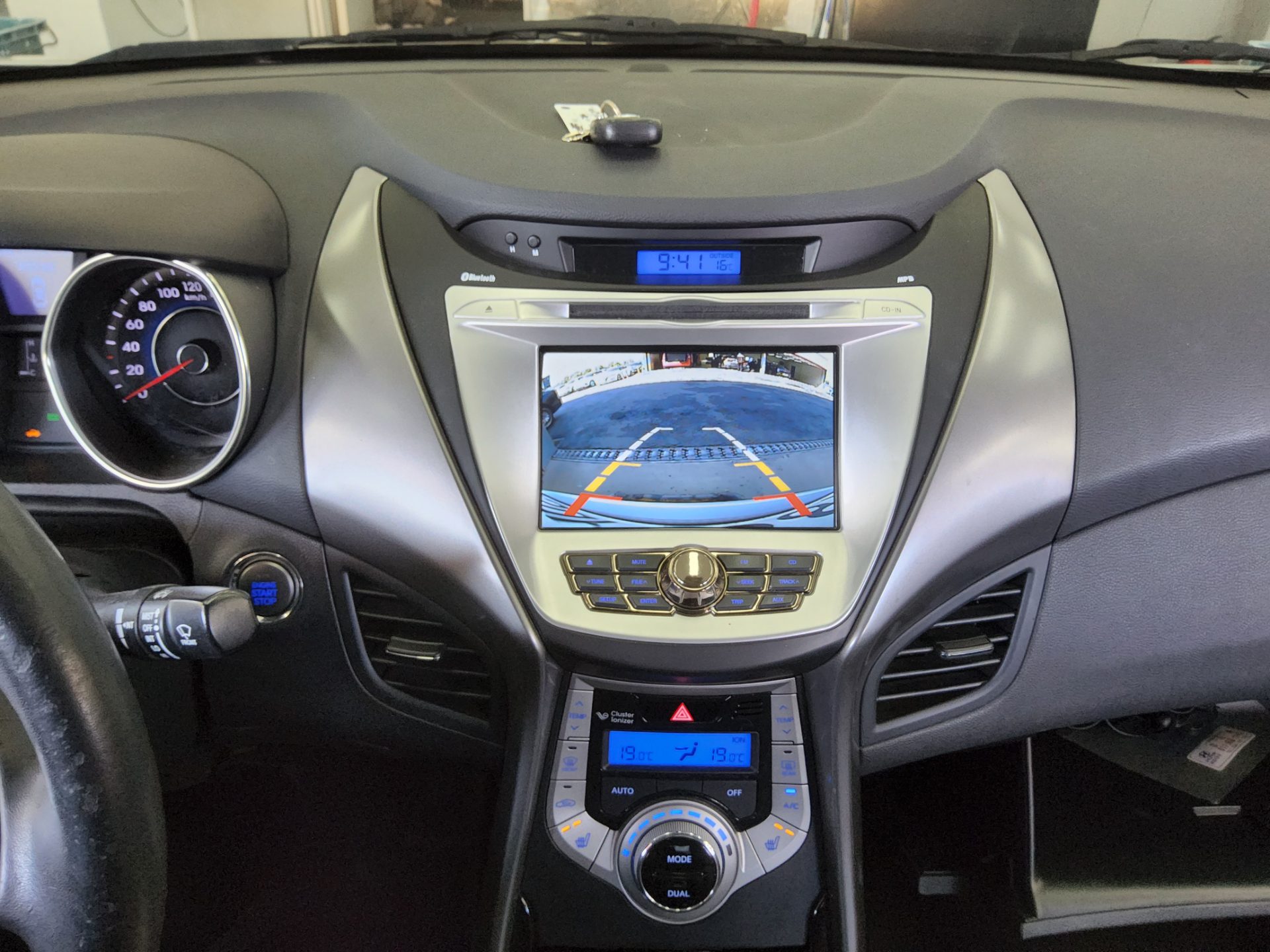 Hyundai Elantra 2012 - Image 16