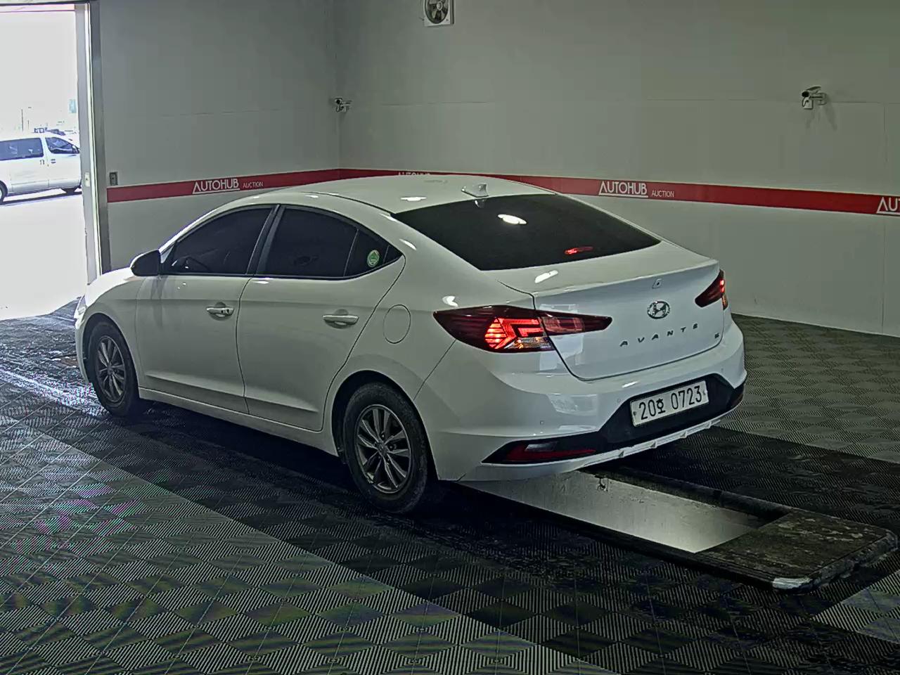 Hyundai Elantra 2019 - Image 5