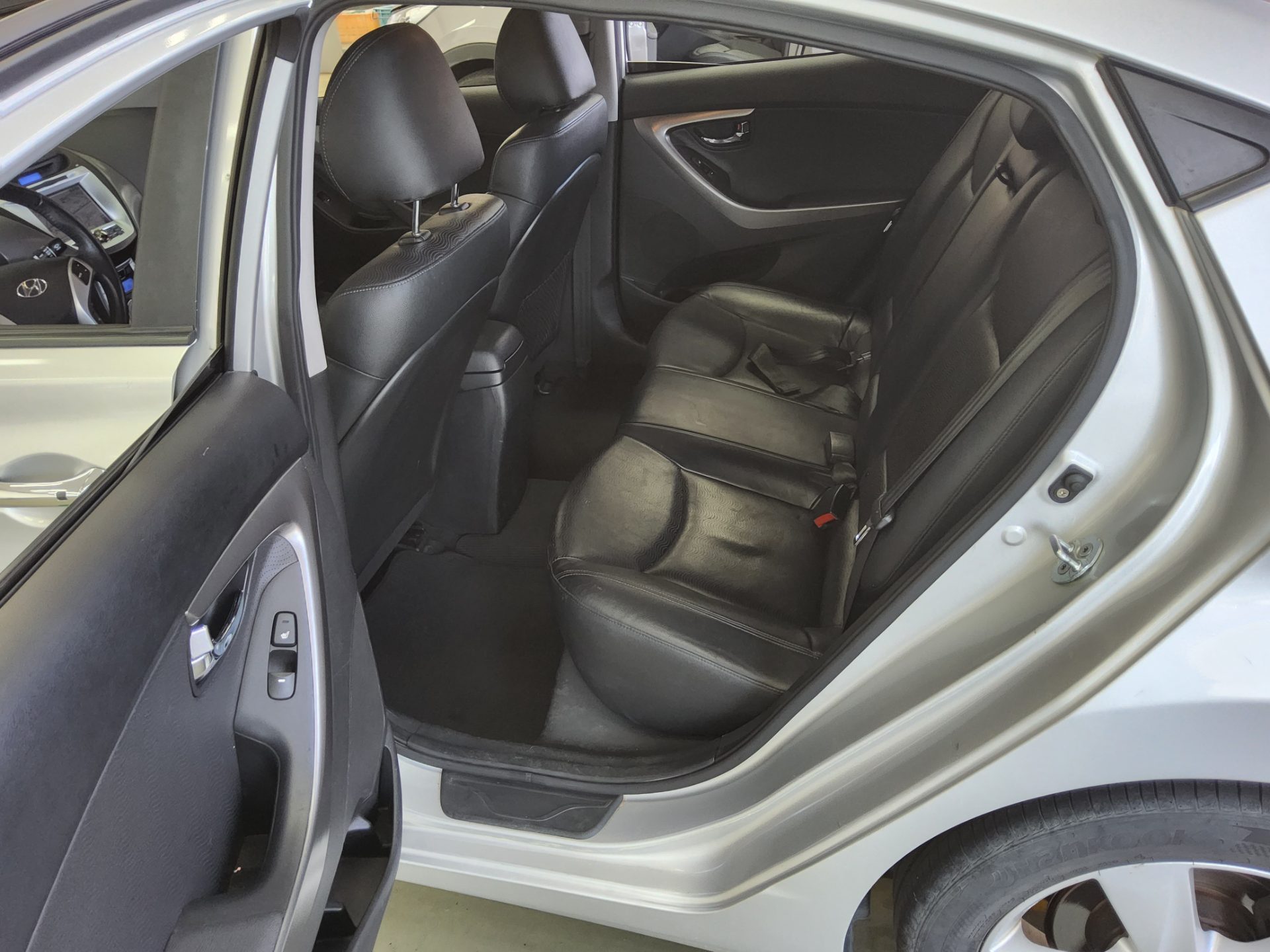 Hyundai Elantra 2012 - Image 11