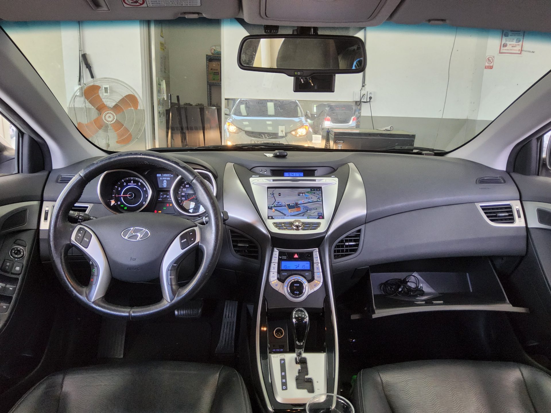 Hyundai Elantra 2012 - Image 10