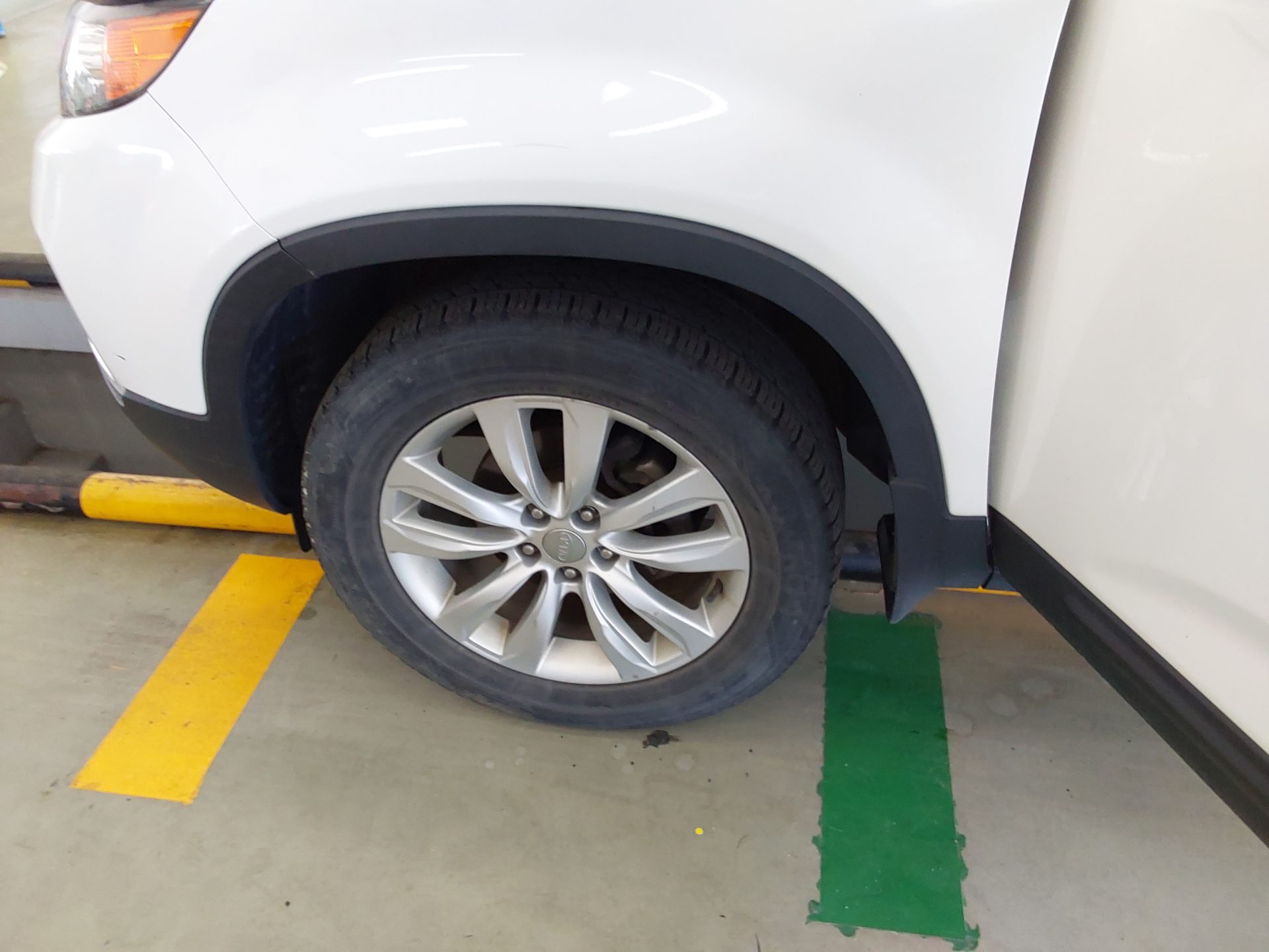 Kia Sorento 2011 - Image 18