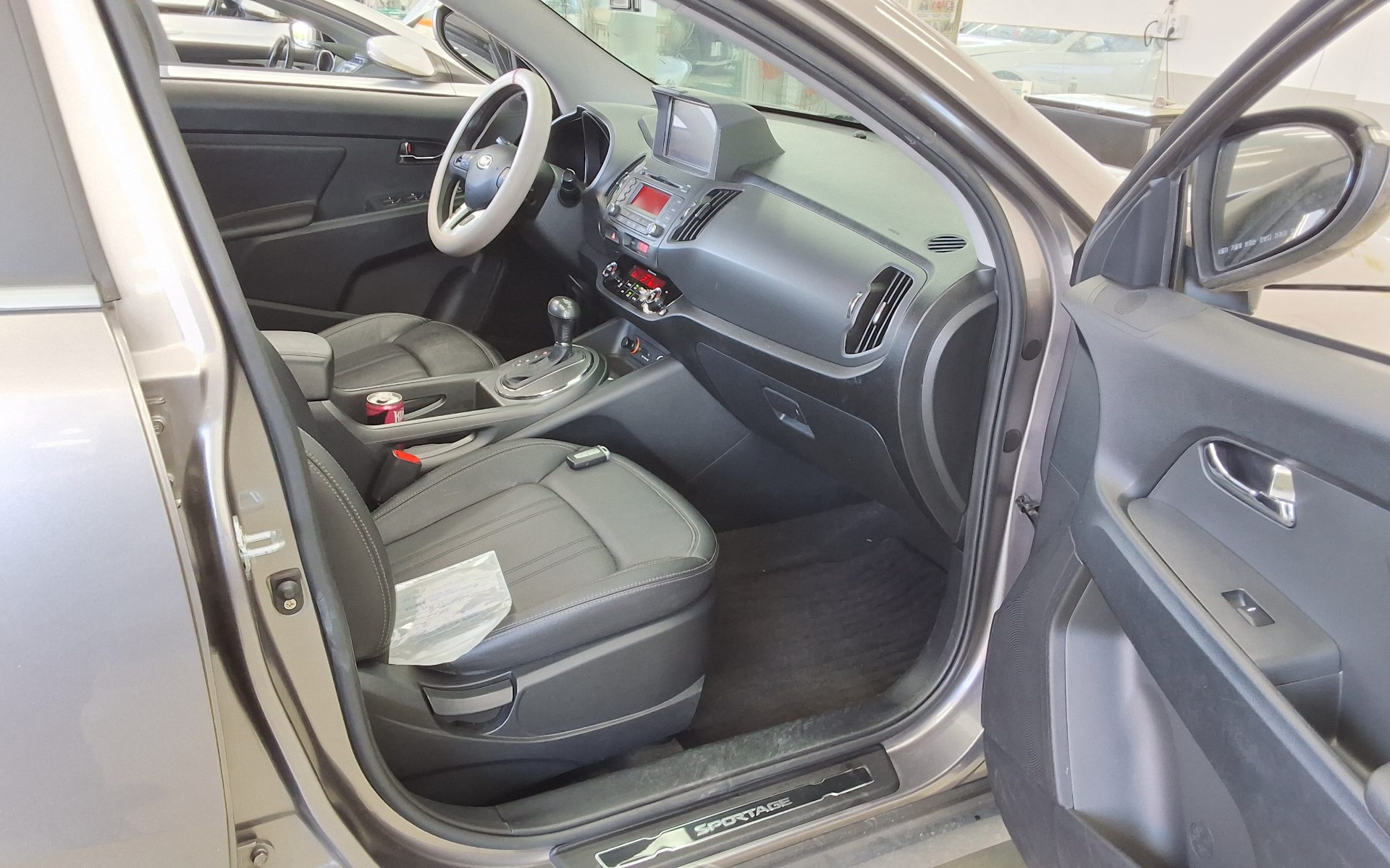 Kia Sportage 2012 - Image 13