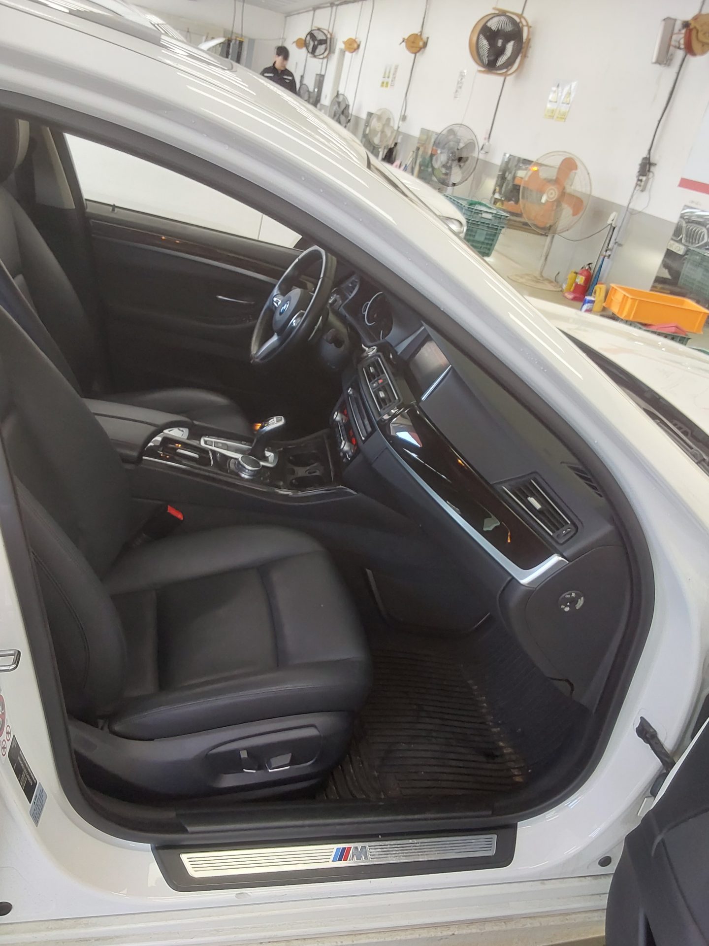 BMW 5 Series 2016 - Image 13
