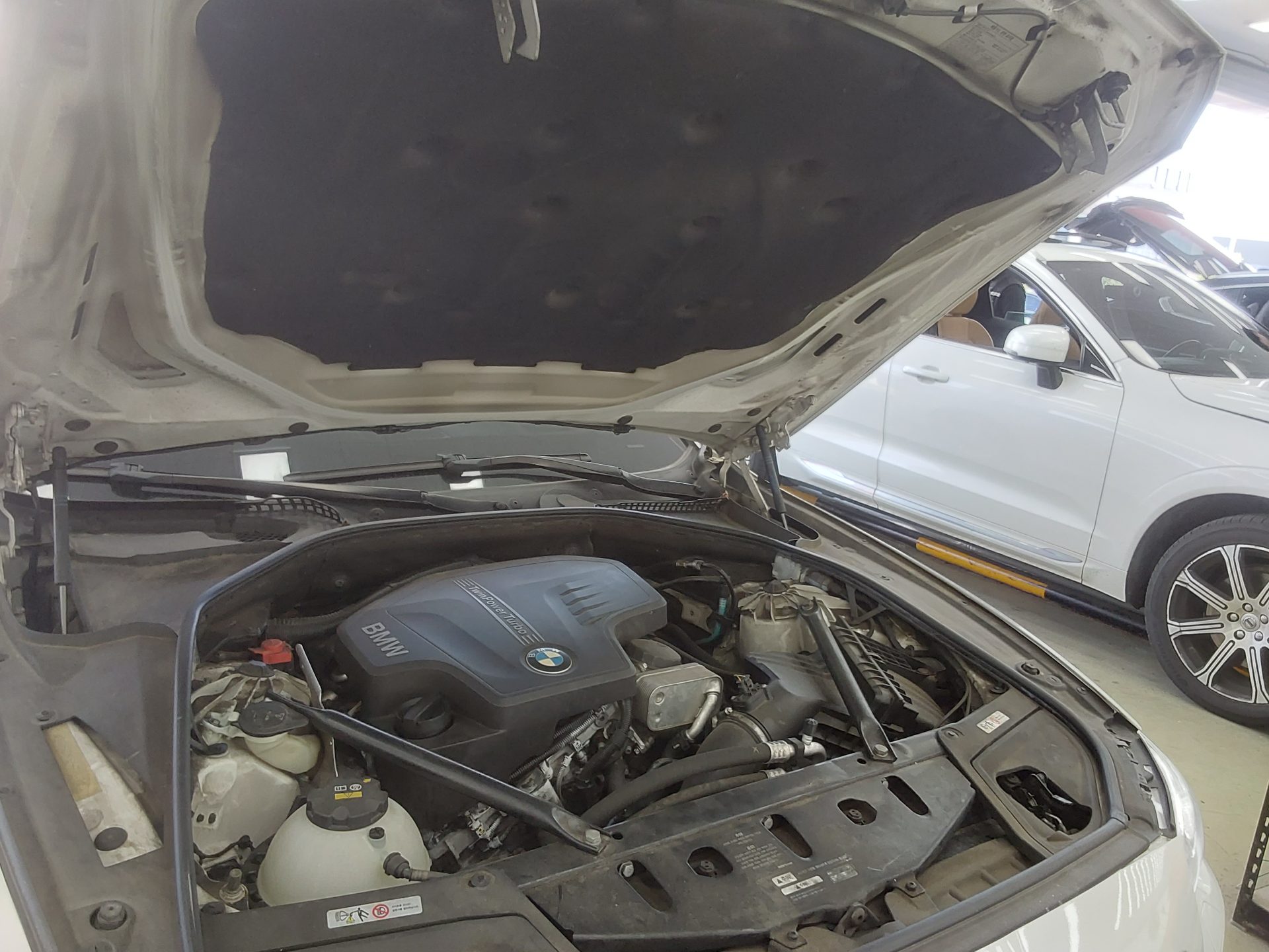BMW 5 Series 2016 - Image 19