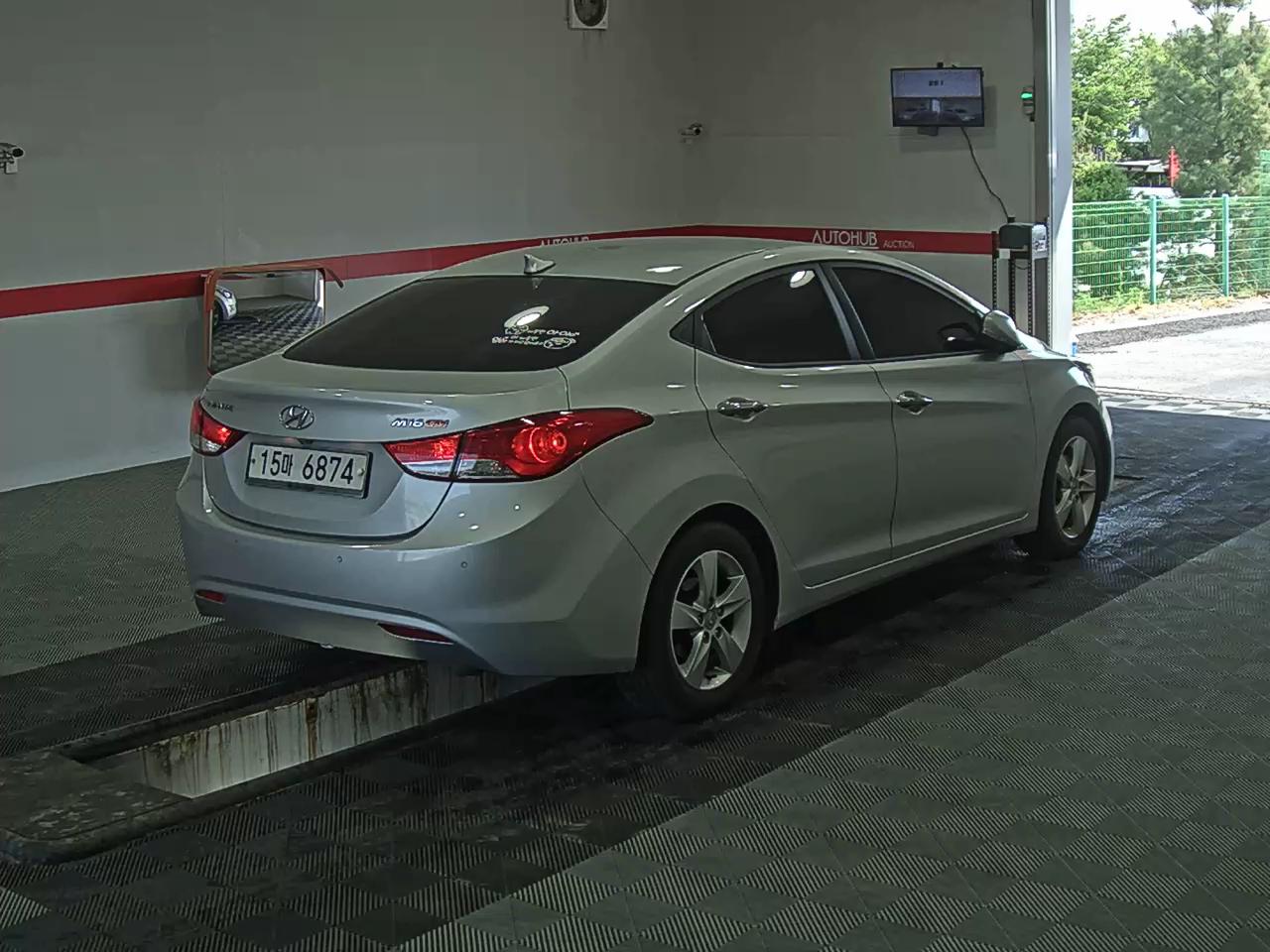 Hyundai Elantra 2012 - Image 4