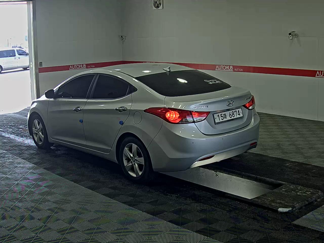 Hyundai Elantra 2012 - Image 5