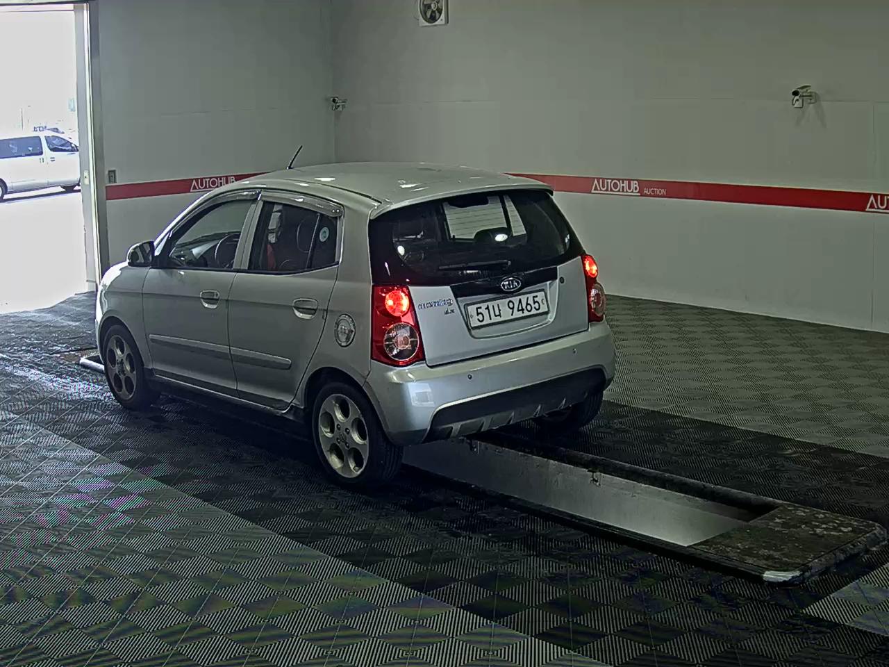 Kia Morning 2011 - Image 5