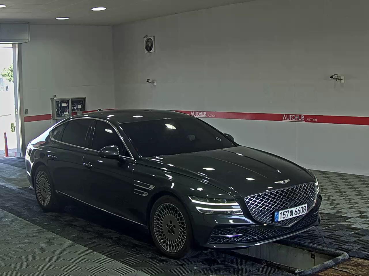 2021 - genesis g80