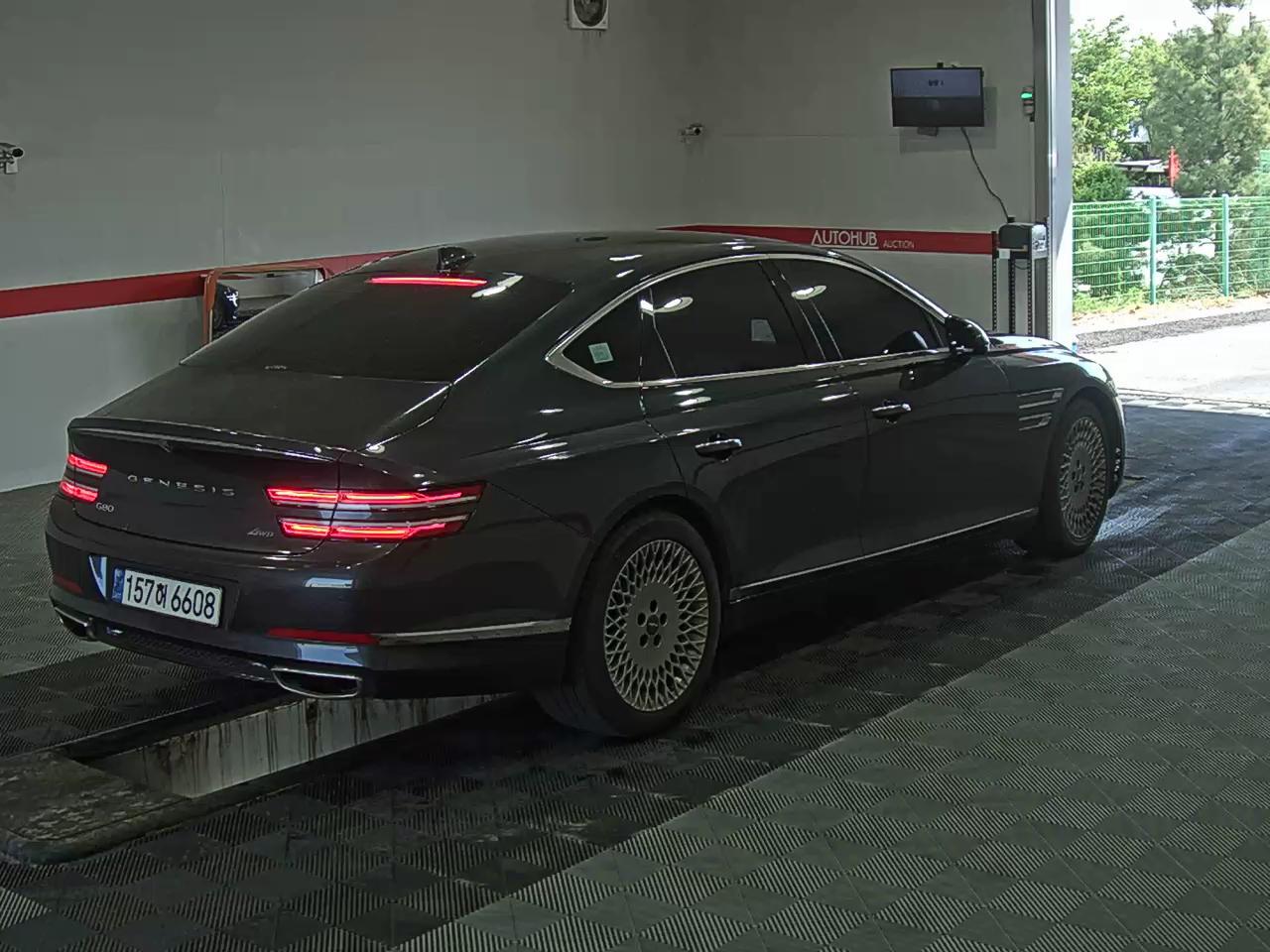 2021 - genesis g80