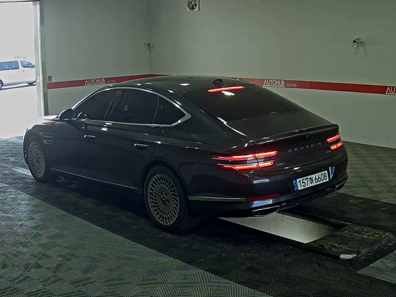 2021 - genesis g80
