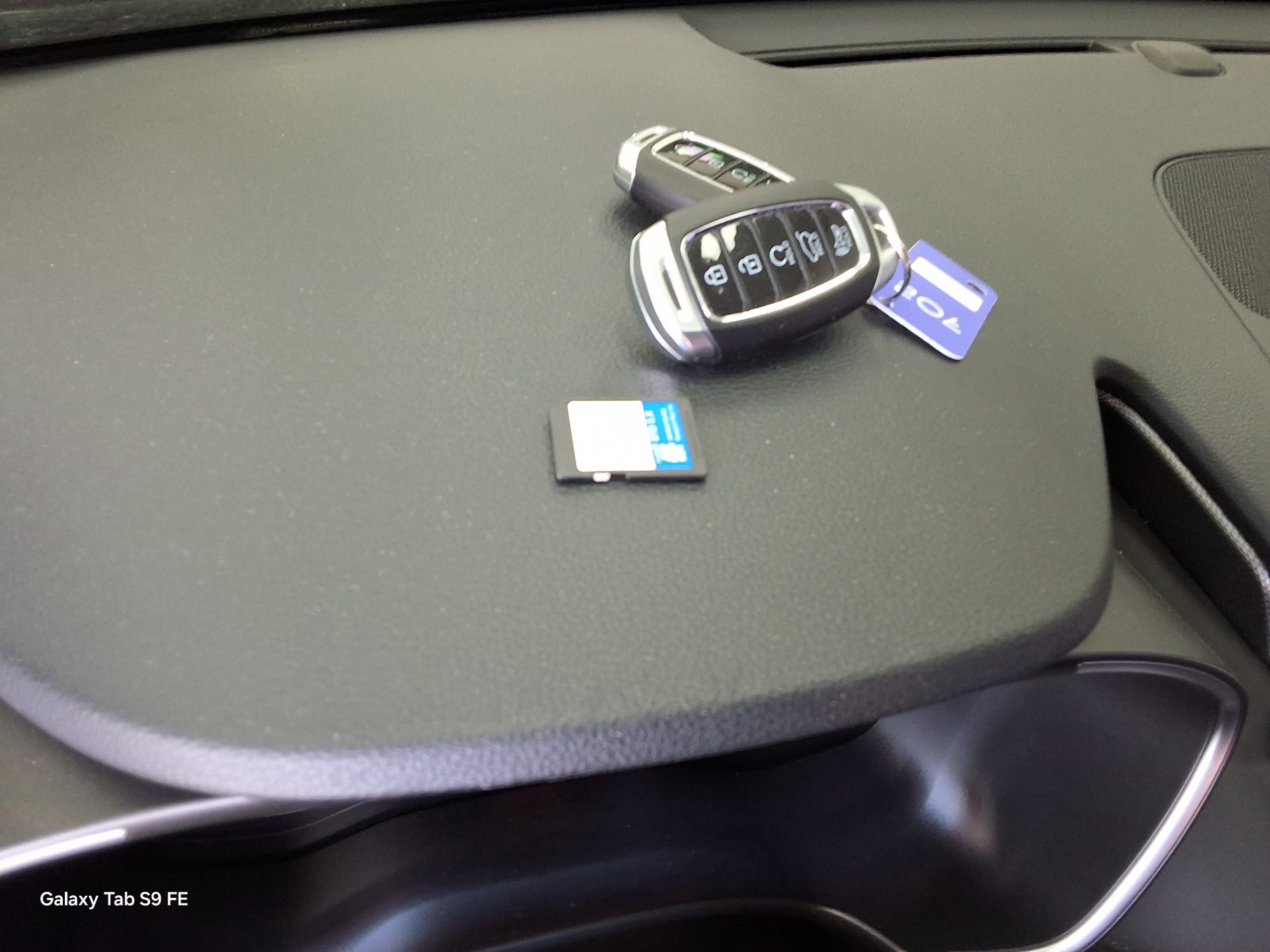 Hyundai Santa Fe 2020 - Image 19