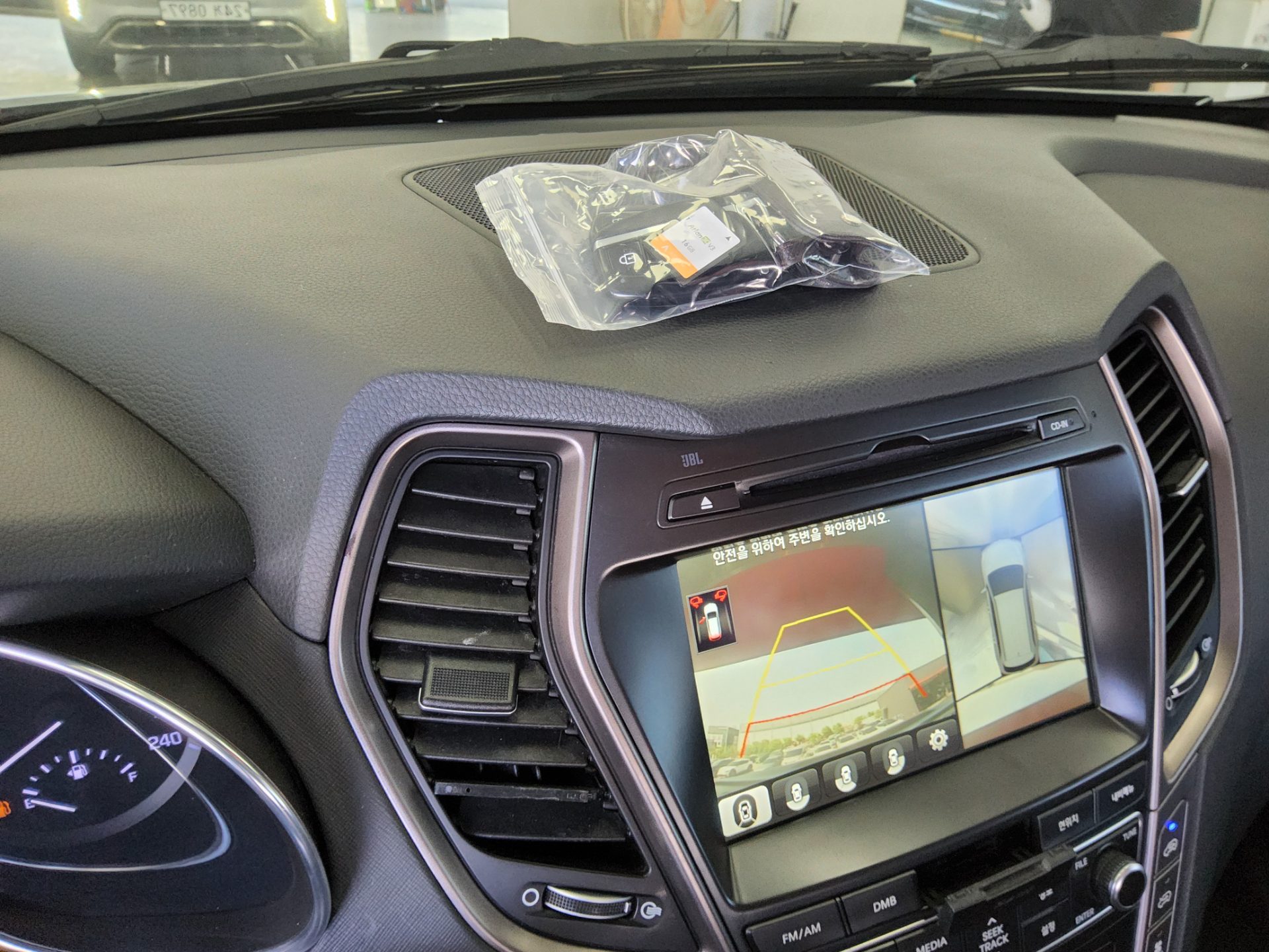 Hyundai MaxCruz 2016 - Image 17
