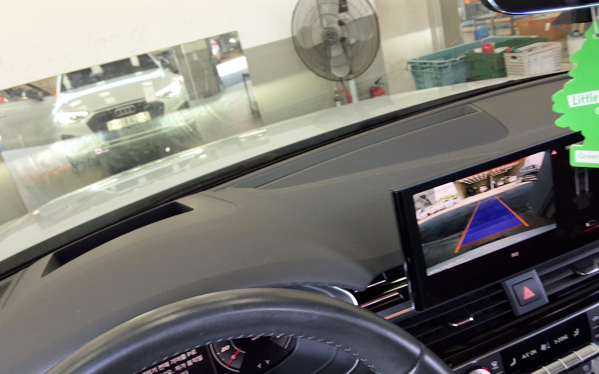 Audi A4 2020 - Image 17