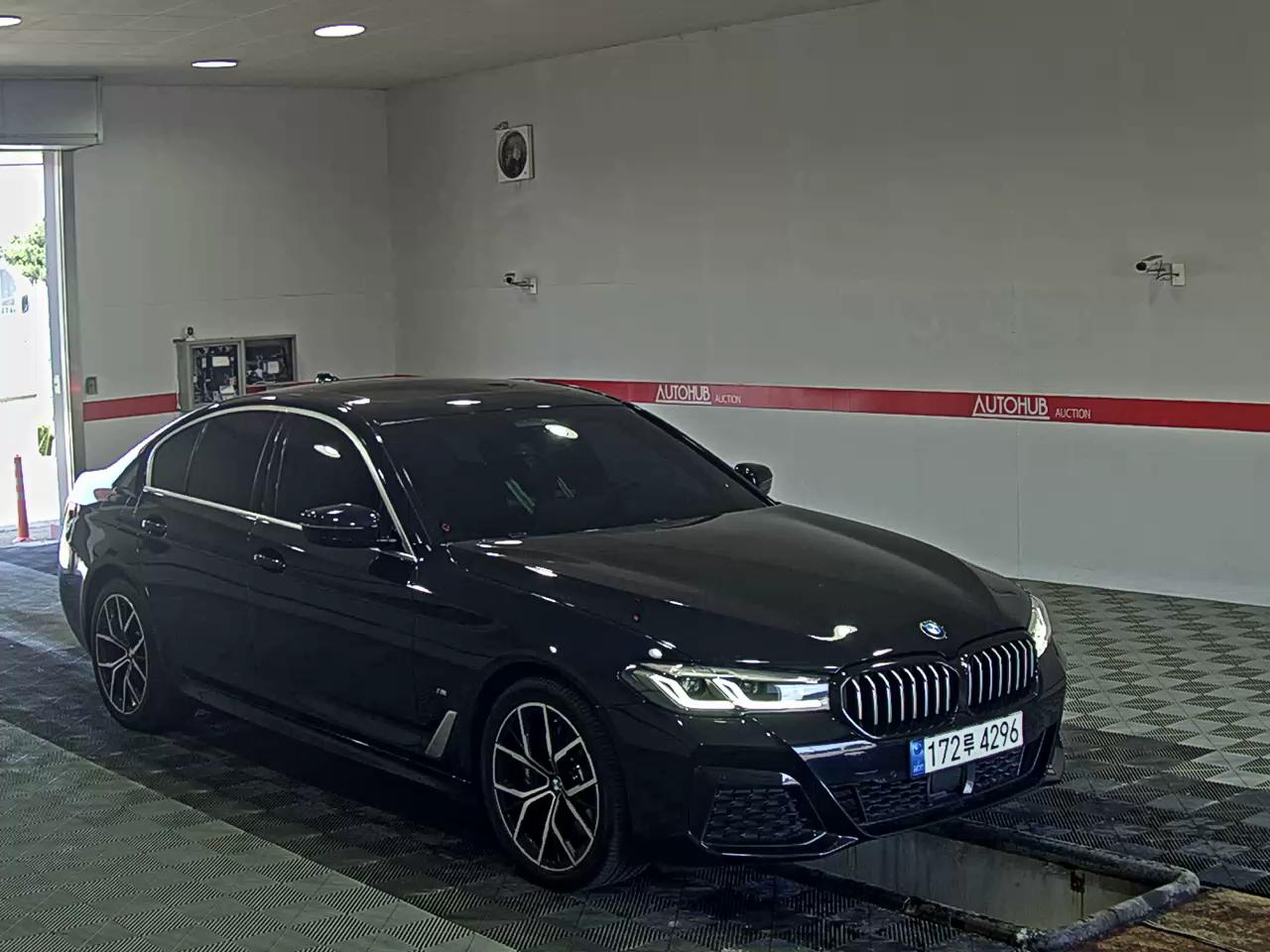BMW 5 Series 2021 - Image 2
