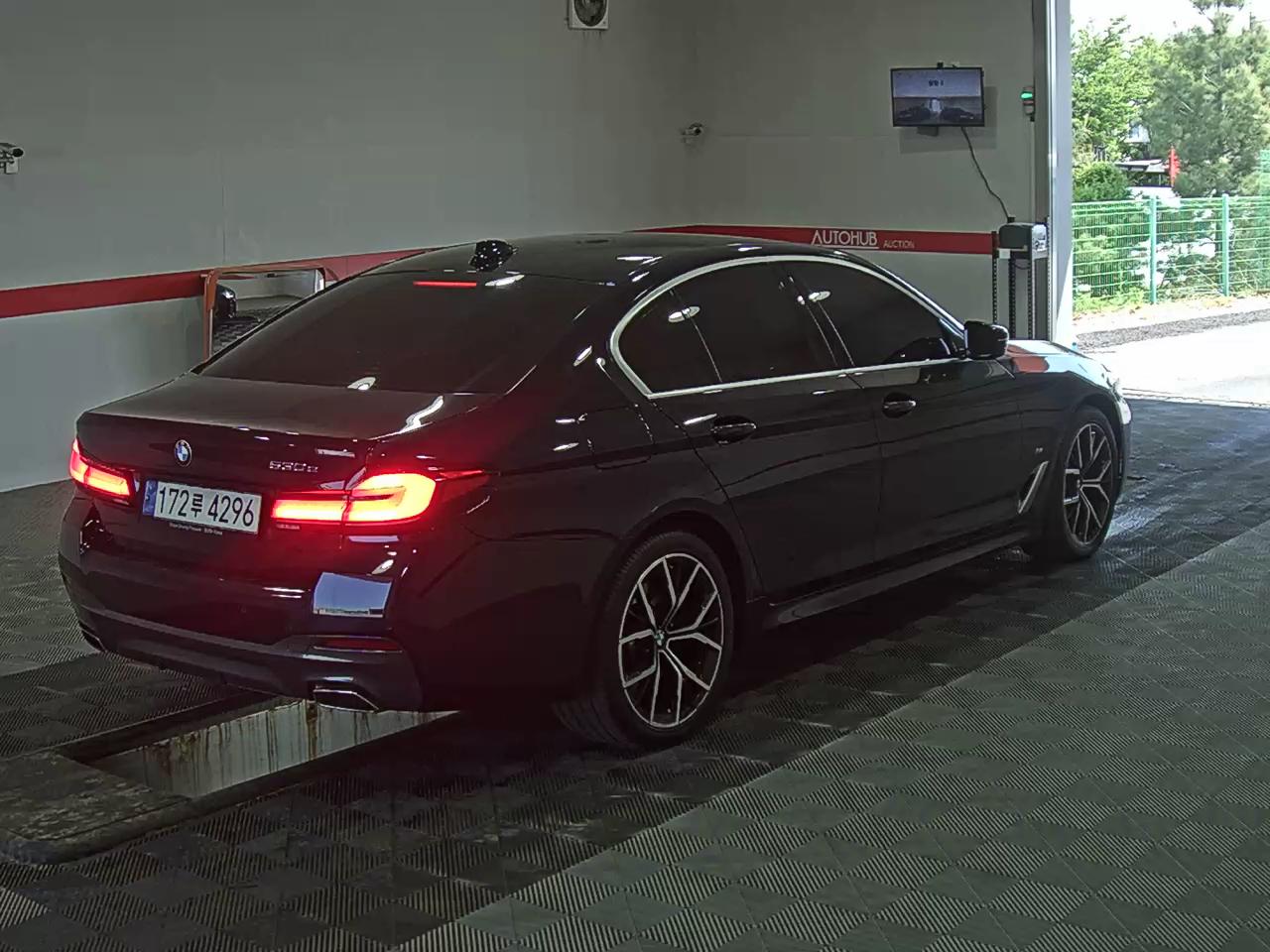 BMW 5 Series 2021 - Image 4