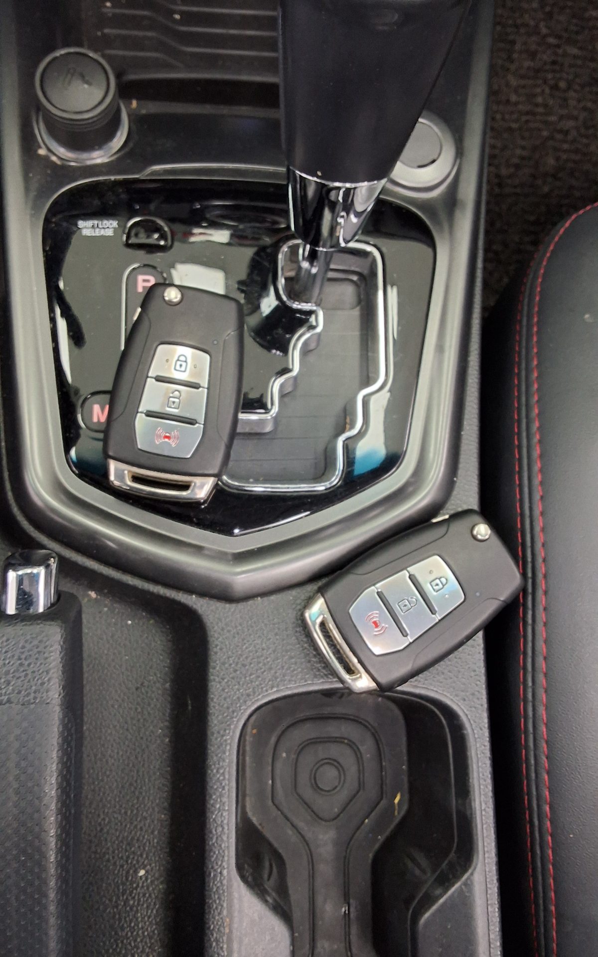 KG Mobility Tivoli 2016 - Image 18