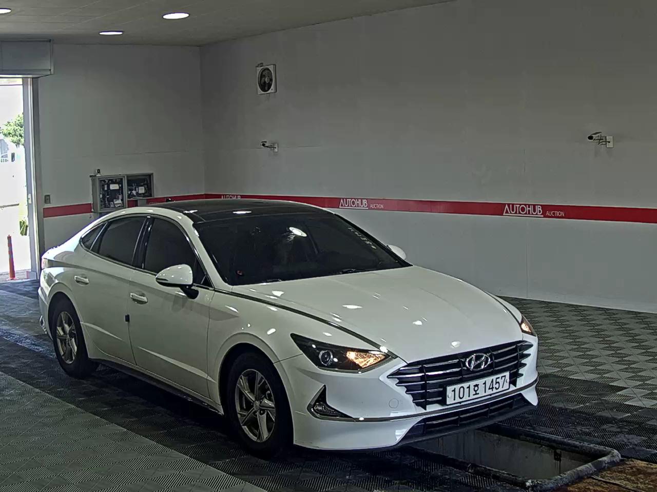 Hyundai Sonata 2020 - Image 2