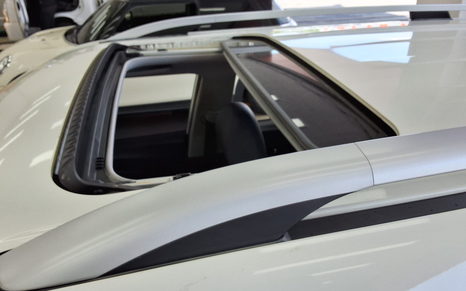 KG Mobility Tivoli 2016 - Image 19