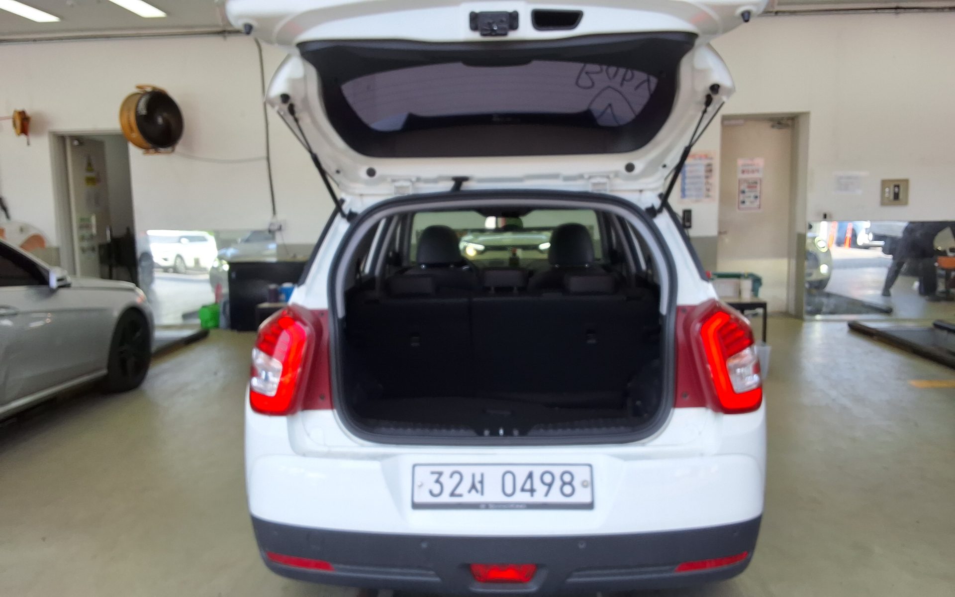 KG Mobility Tivoli 2016 - Image 14
