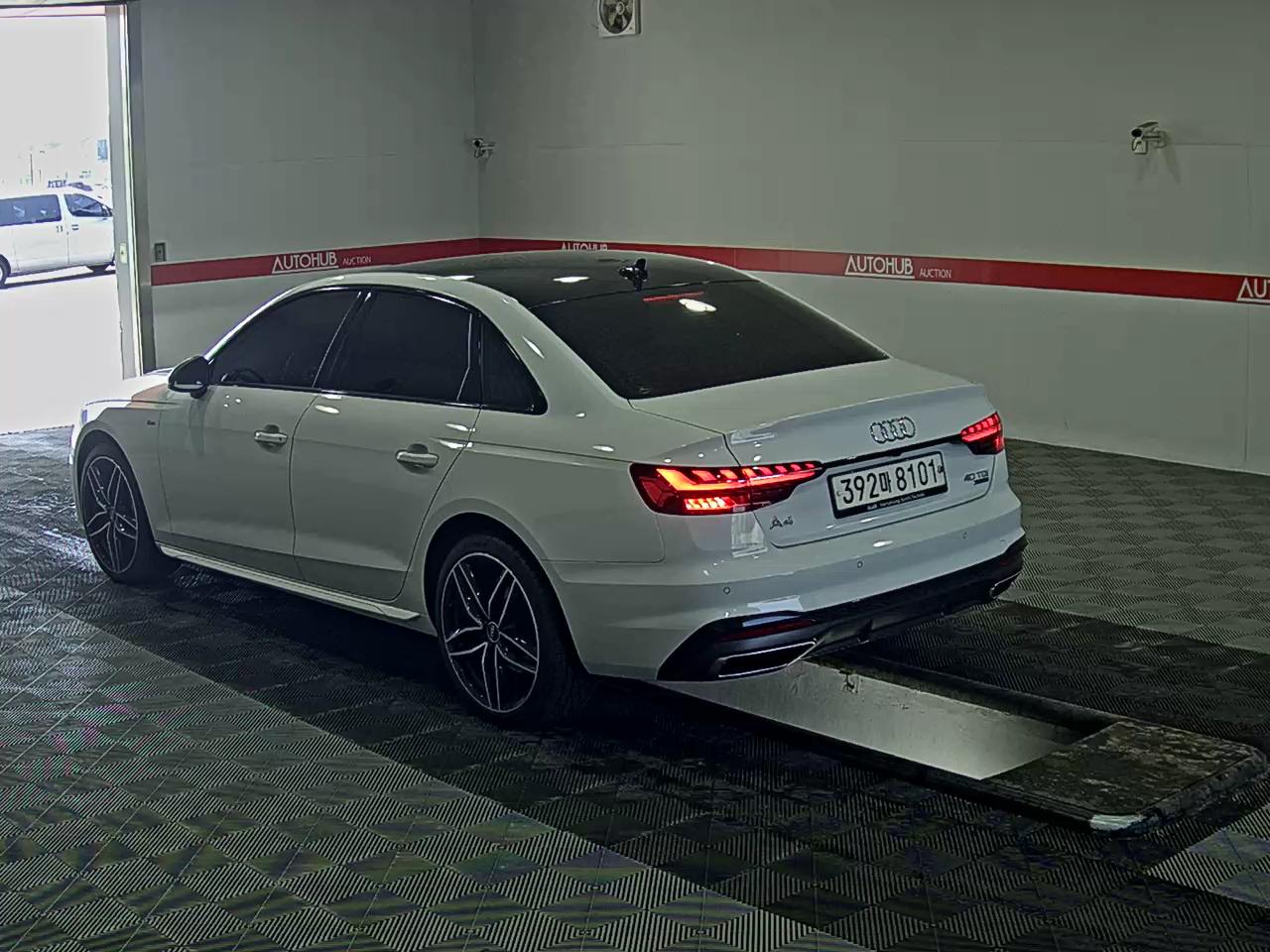 Audi A4 2020 - Image 5