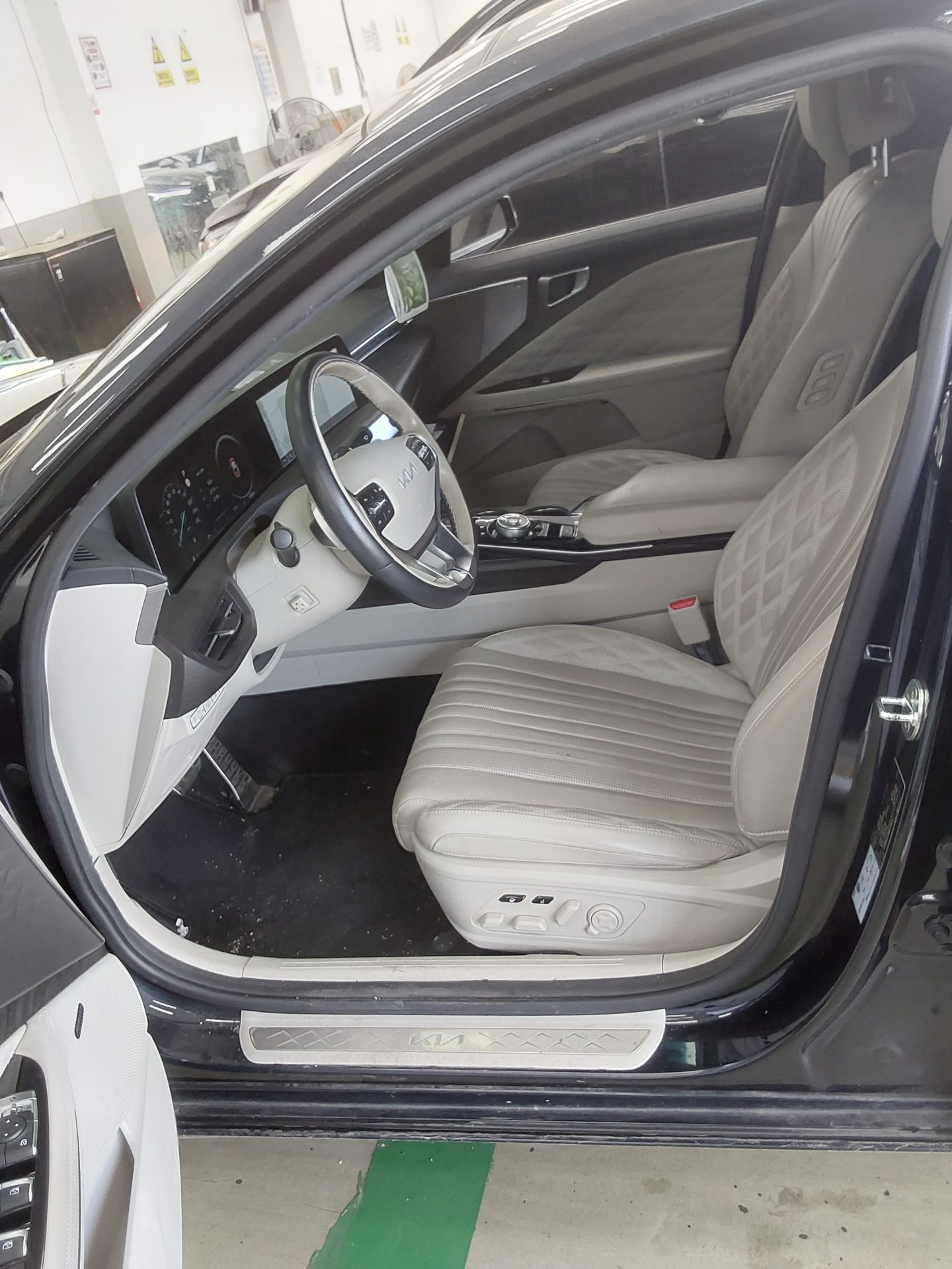Kia K8 2022 - Image 9