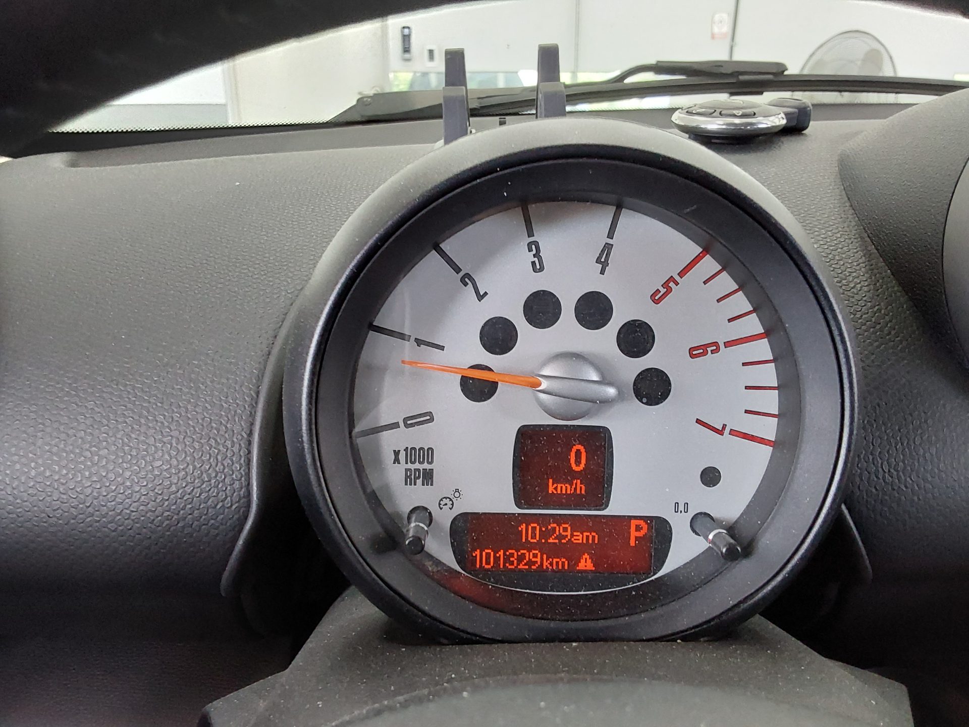 BMW MINI 2012 - Image 9