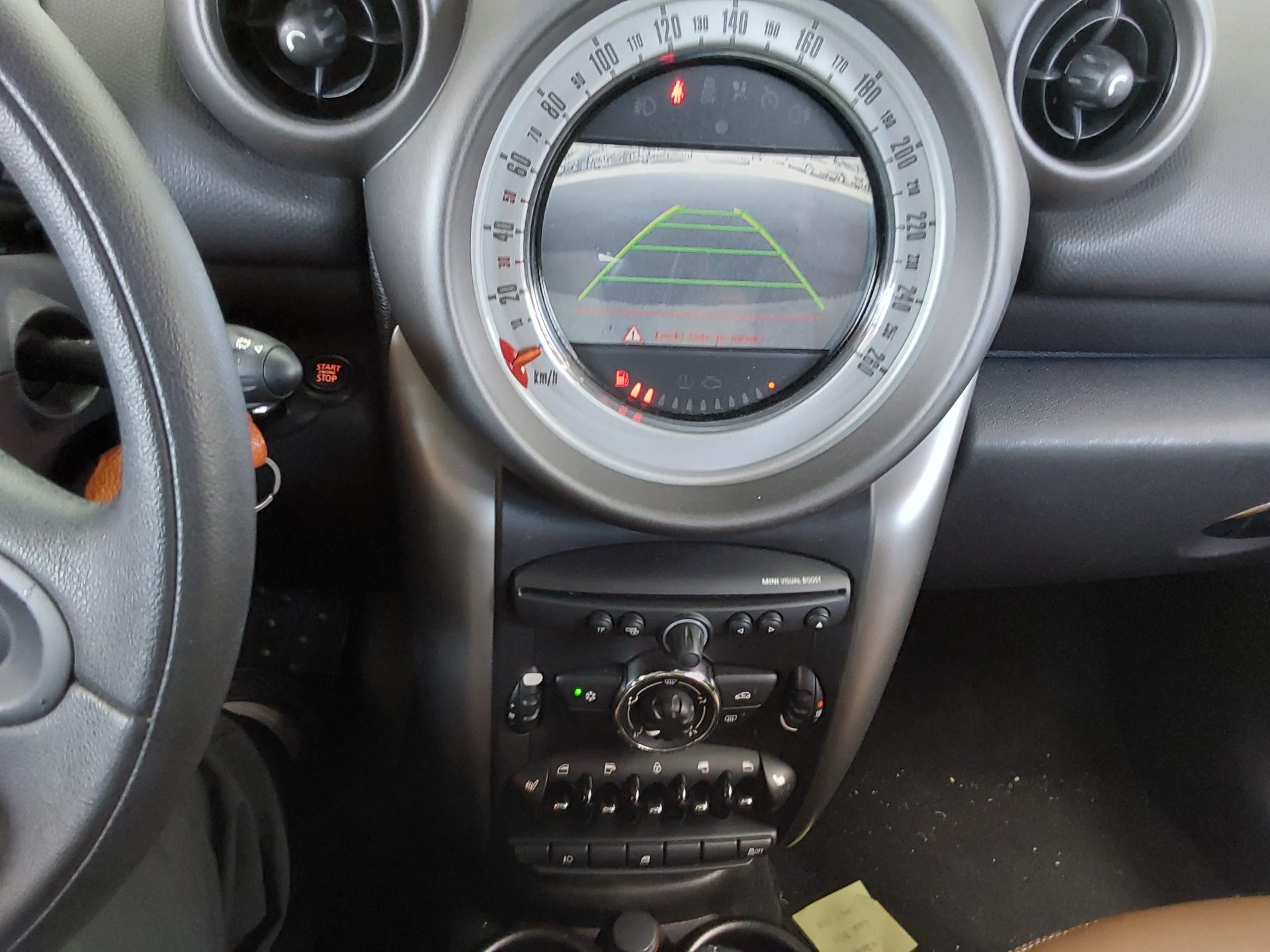 BMW MINI 2012 - Image 18