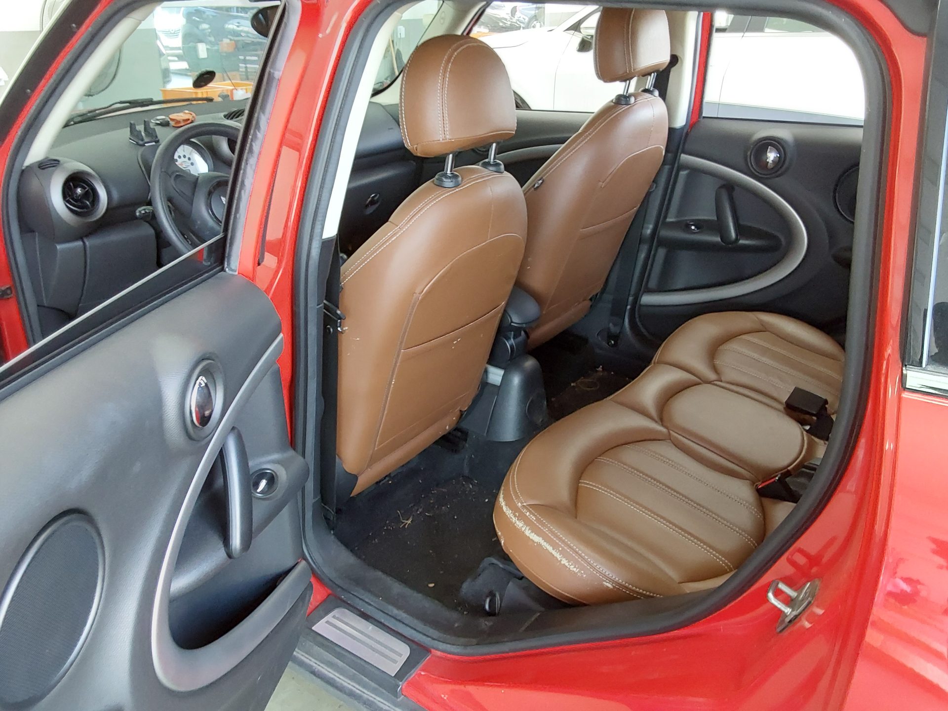BMW MINI 2012 - Image 12