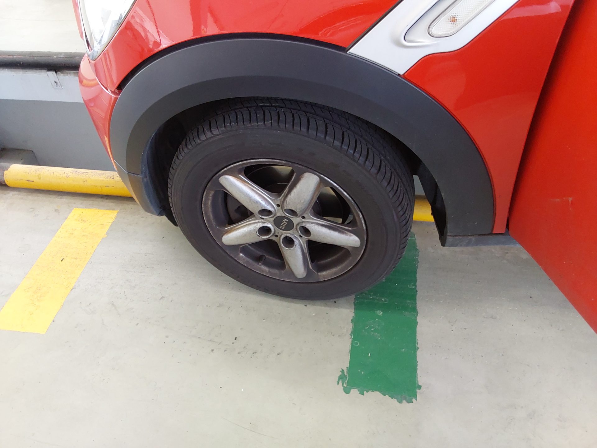 BMW MINI 2012 - Image 21