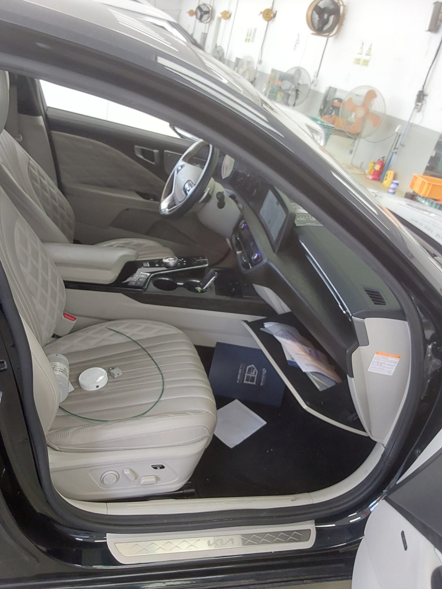 Kia K8 2022 - Image 13