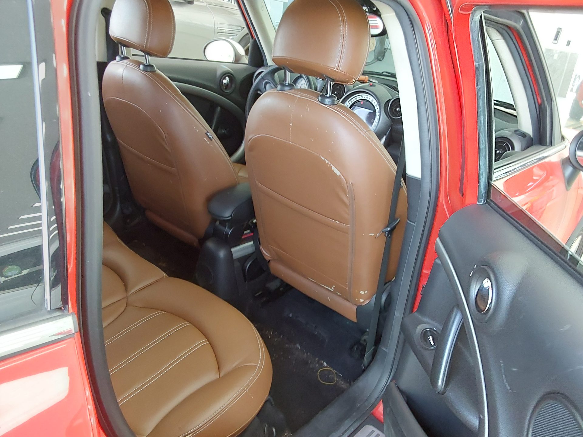 BMW MINI 2012 - Image 13
