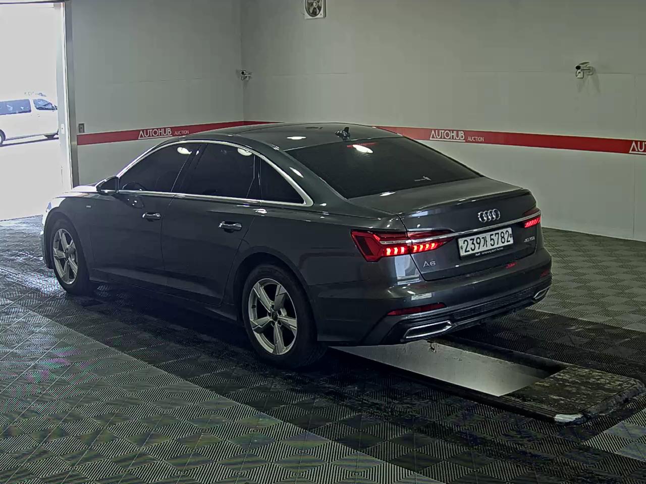 أودي A6 2020 - صورة 5
