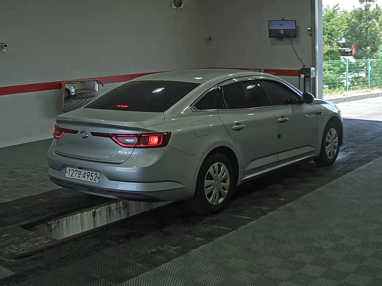 Renault Samsung SM6 2017 - Image 4