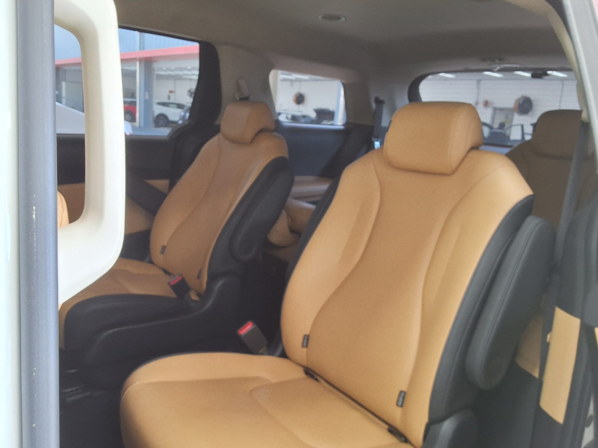 Kia SEDONA 2021 - Image 11