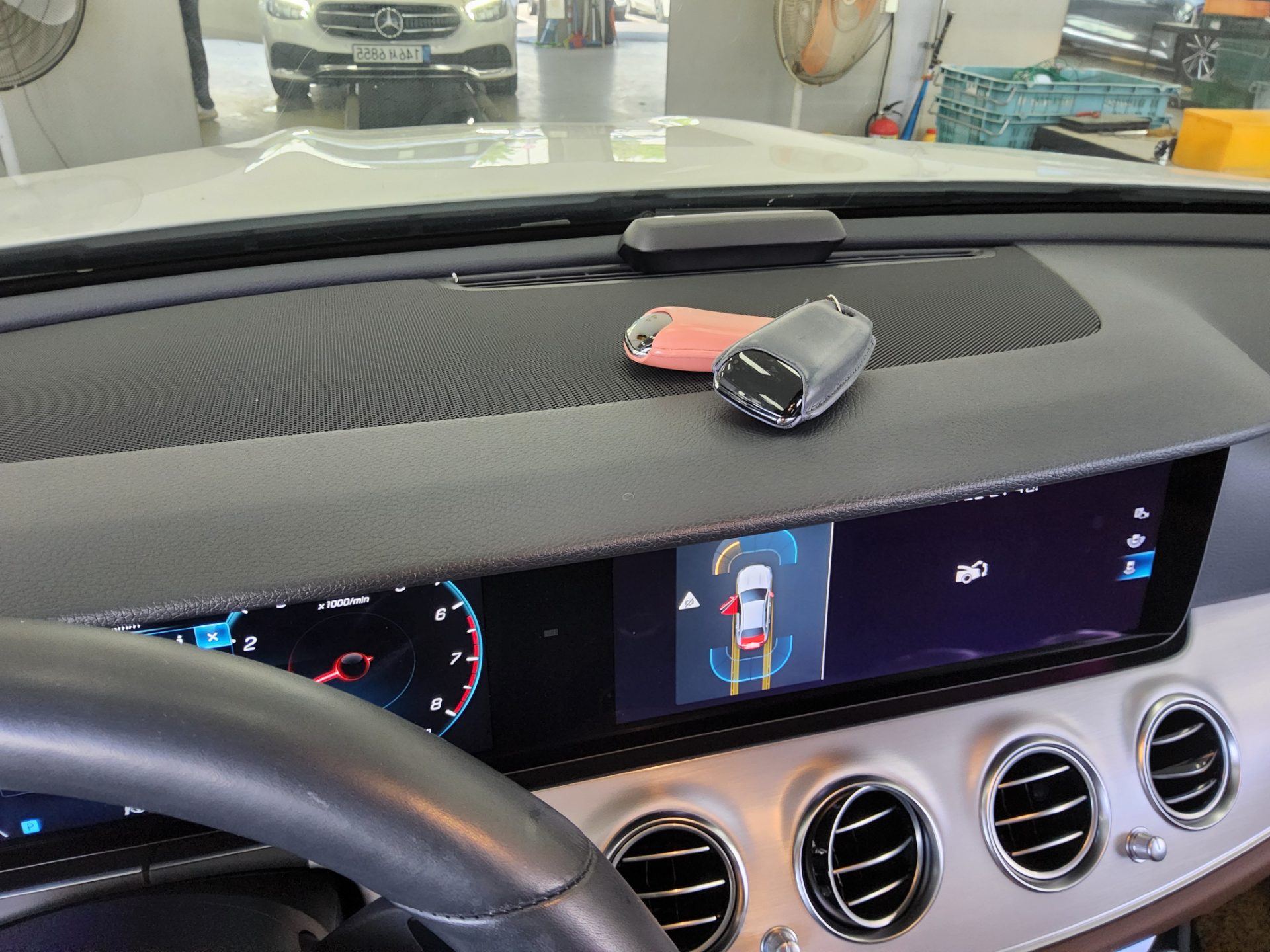 Mercedes-Benz E-Class 2021 - Image 17