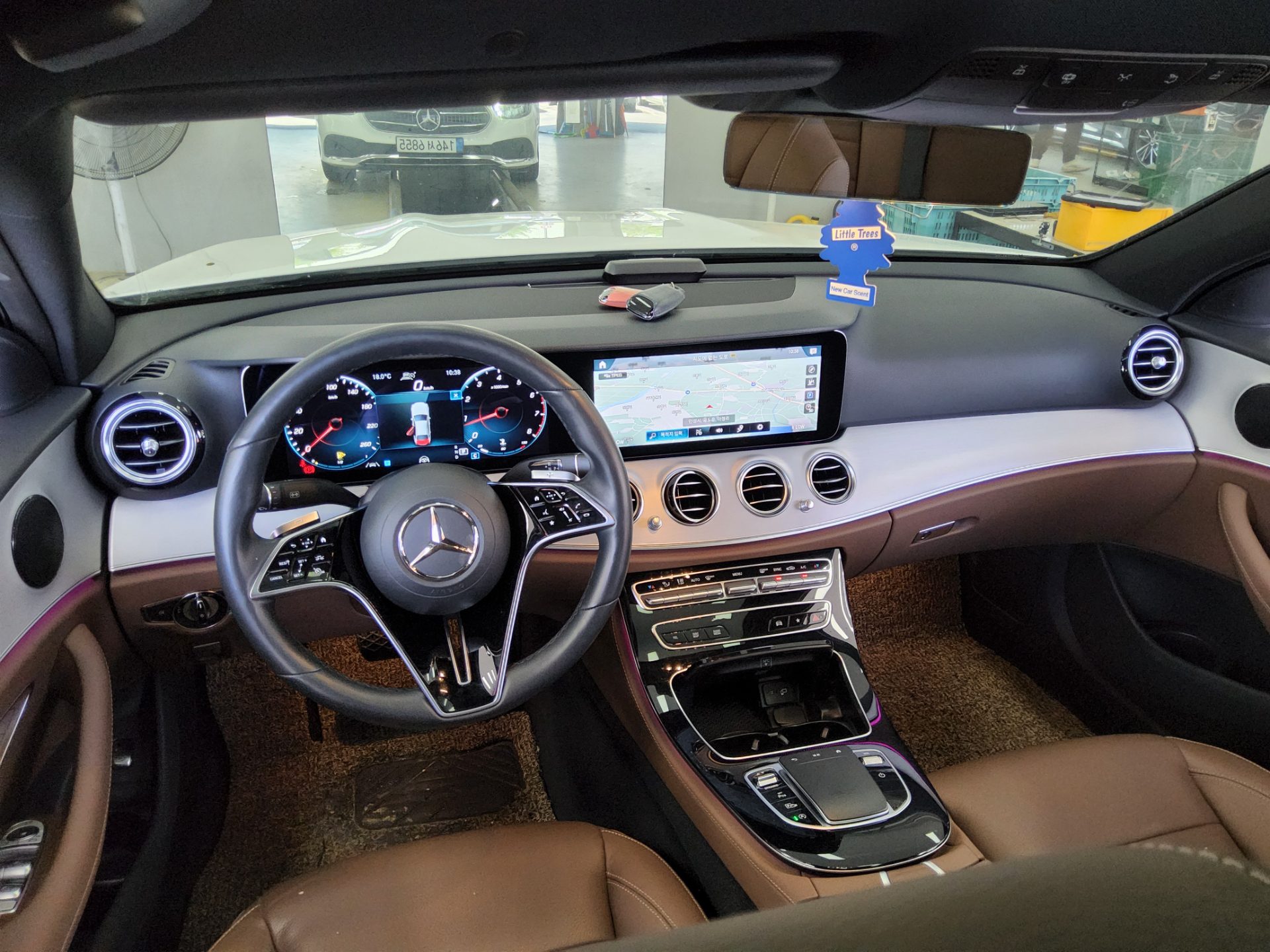 Mercedes-Benz E-Class 2021 - Image 10