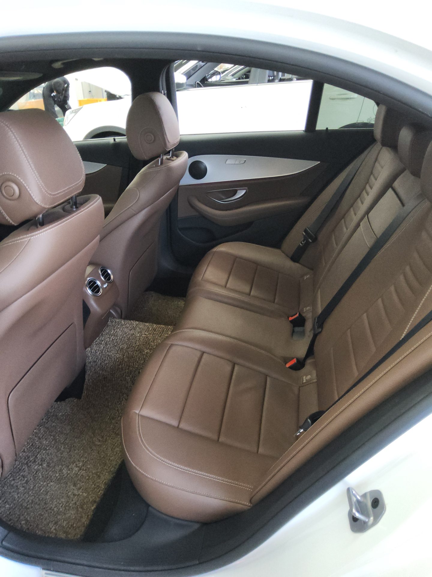 Mercedes-Benz E-Class 2021 - Image 11
