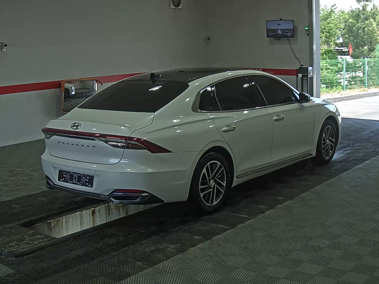 Hyundai Grandeur 2021 - Image 4