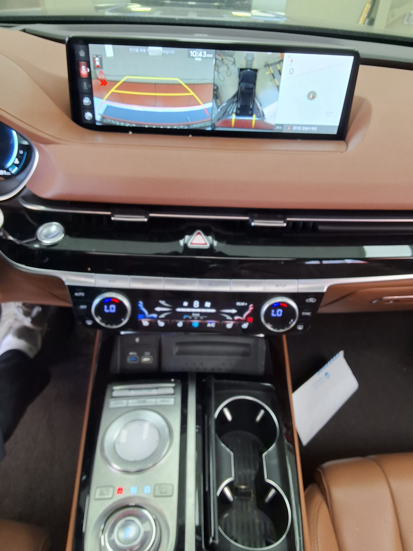 Hyundai Genesis 2021 - Image 10