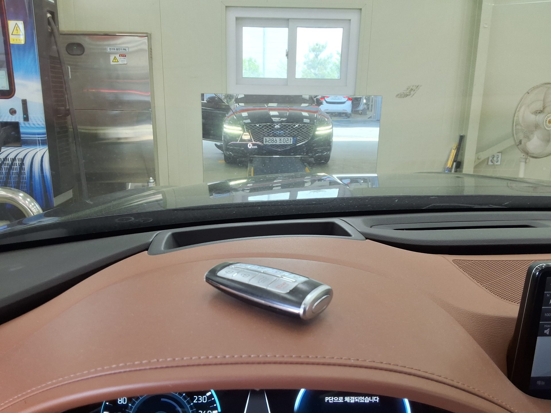 Hyundai Genesis 2021 - Image 17