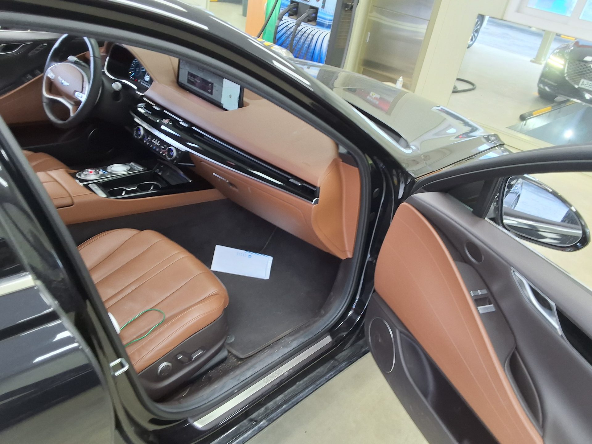 Hyundai Genesis 2021 - Image 13