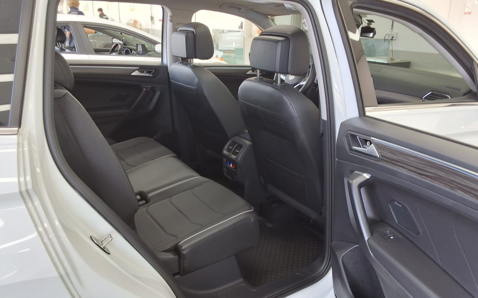 Volkswagen Tiguan 2023 - Image 12