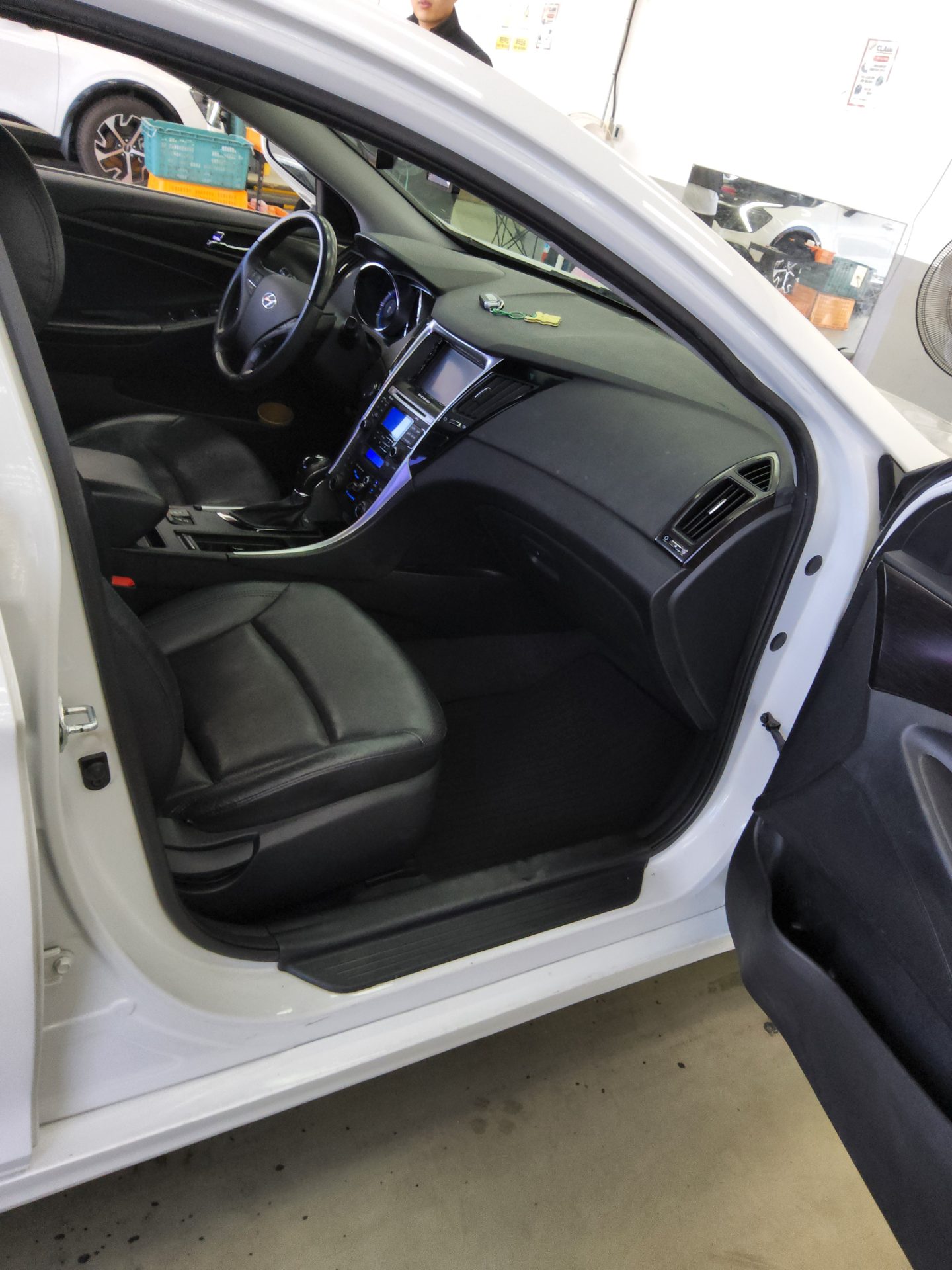 Hyundai Sonata 2012 - Image 13