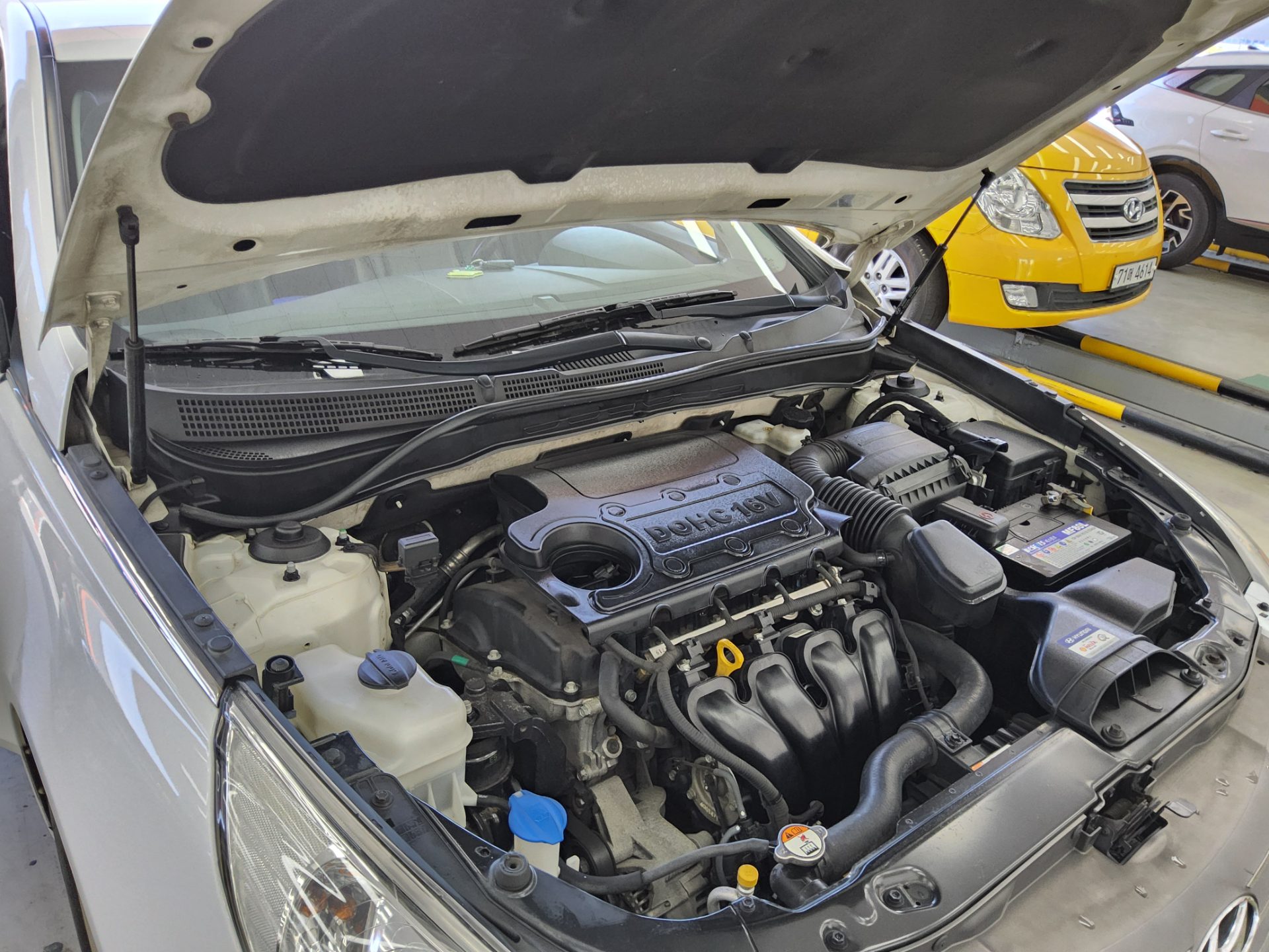 Hyundai Sonata 2012 - Image 17